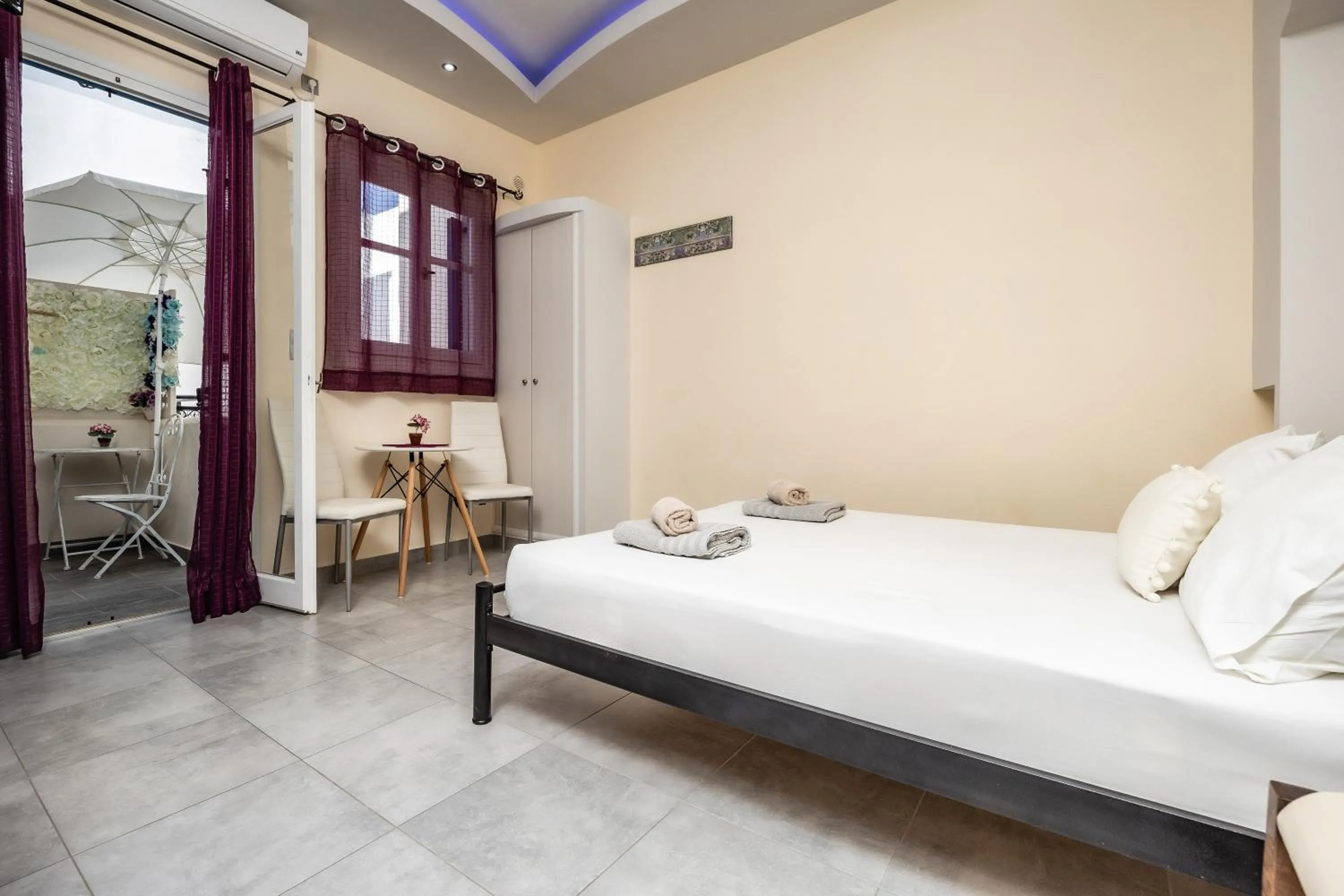 Bed in Lefkes Studios