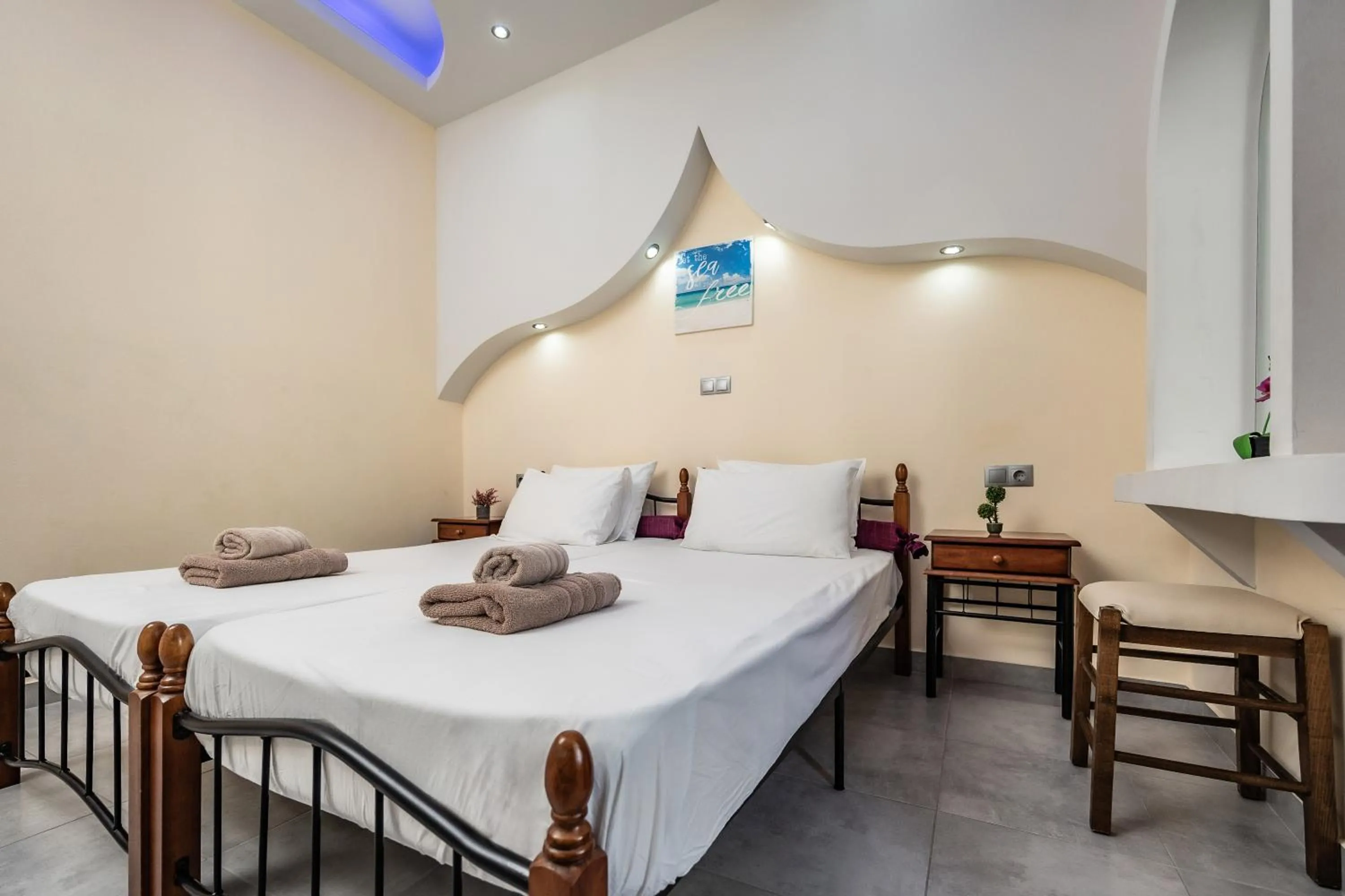 Bed in Lefkes Studios