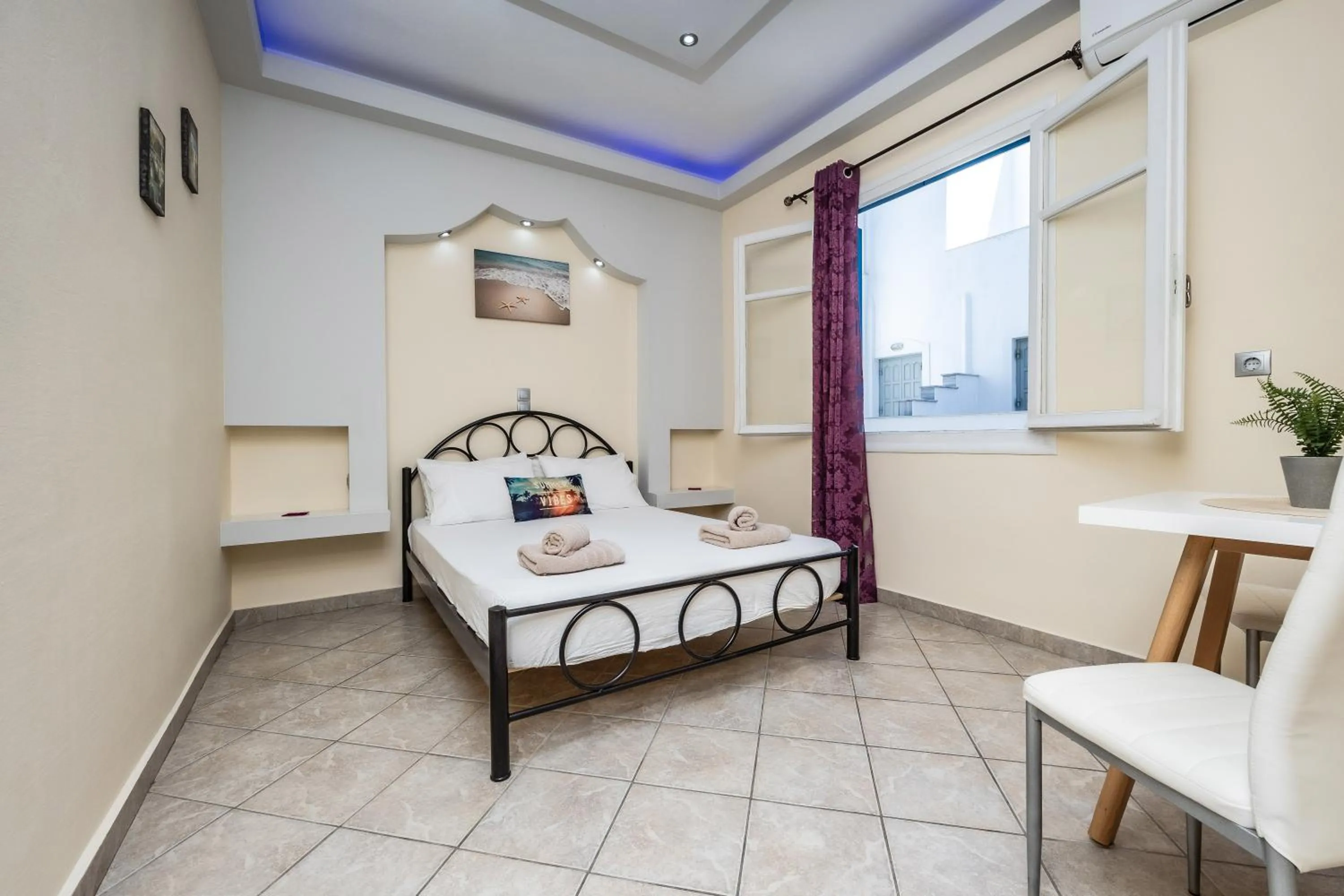 Bed in Lefkes Studios