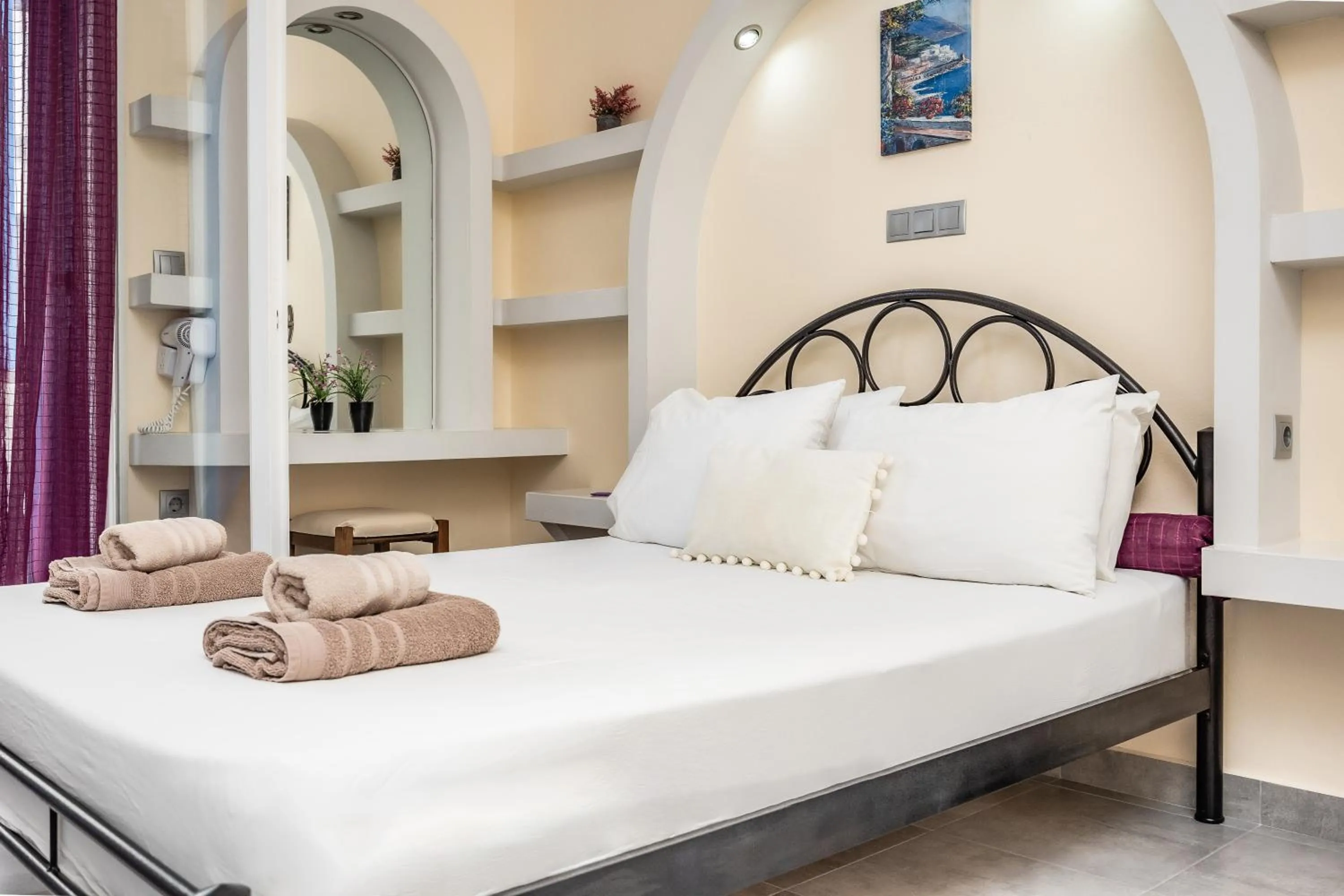 Bed in Lefkes Studios