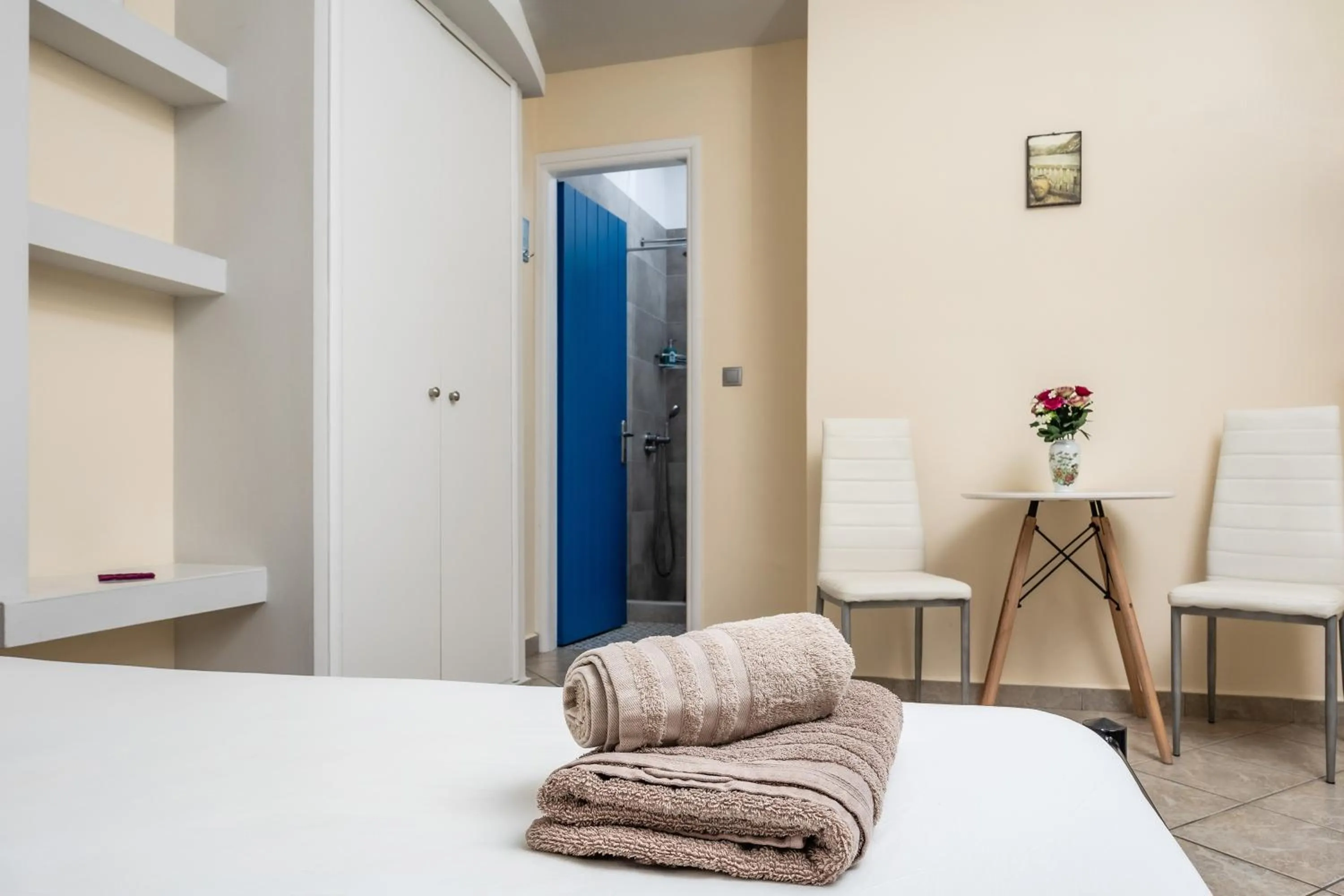 Bed in Lefkes Studios