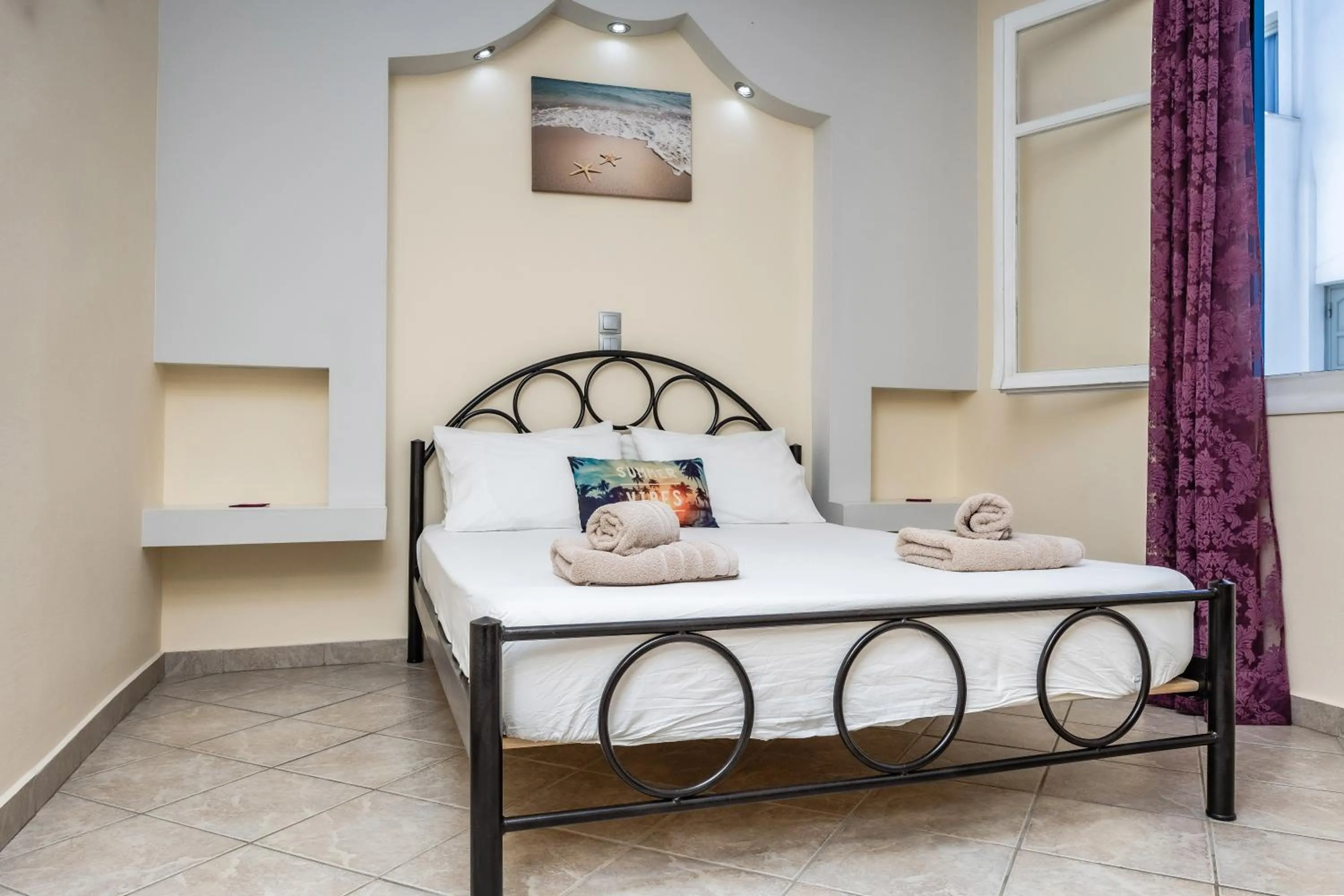 Bed in Lefkes Studios