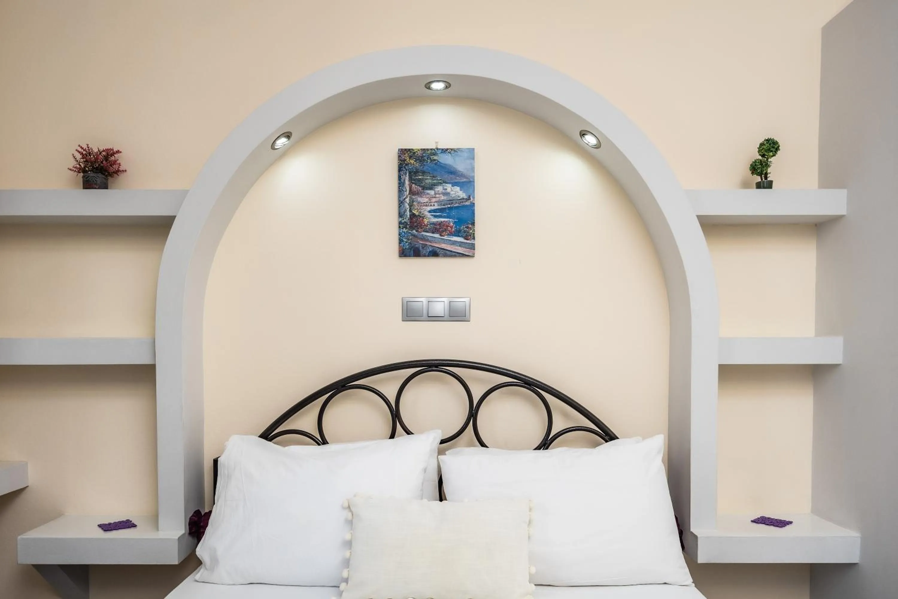 Bed in Lefkes Studios