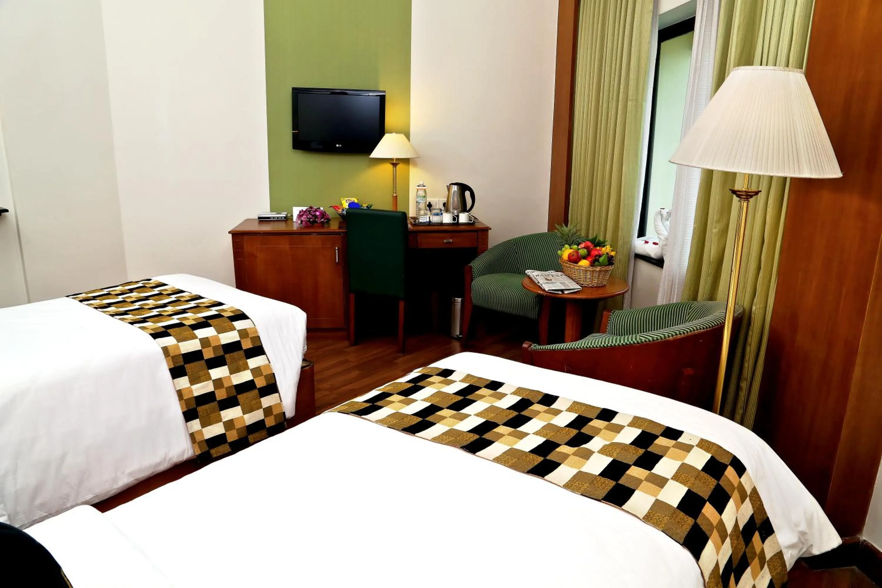 TV and multimedia, Bed in Gokulam Park Hotel & Convention Centre