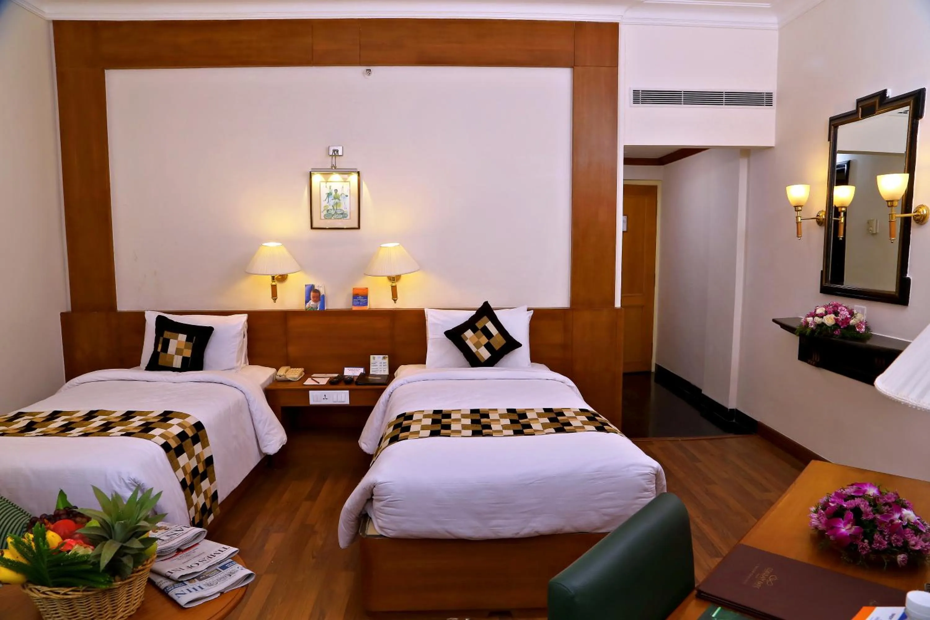 Bed in Gokulam Park Hotel & Convention Centre