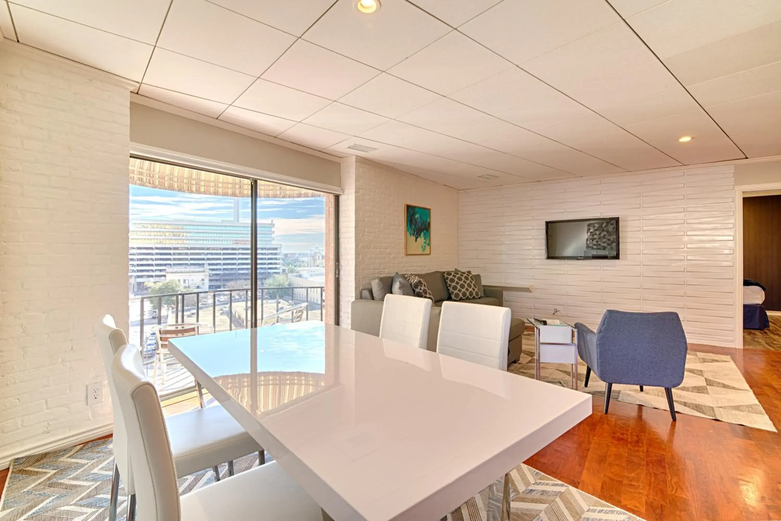 Living room in Riverwalk Plaza Hotel Living room in Riverwalk Plaza Hotel