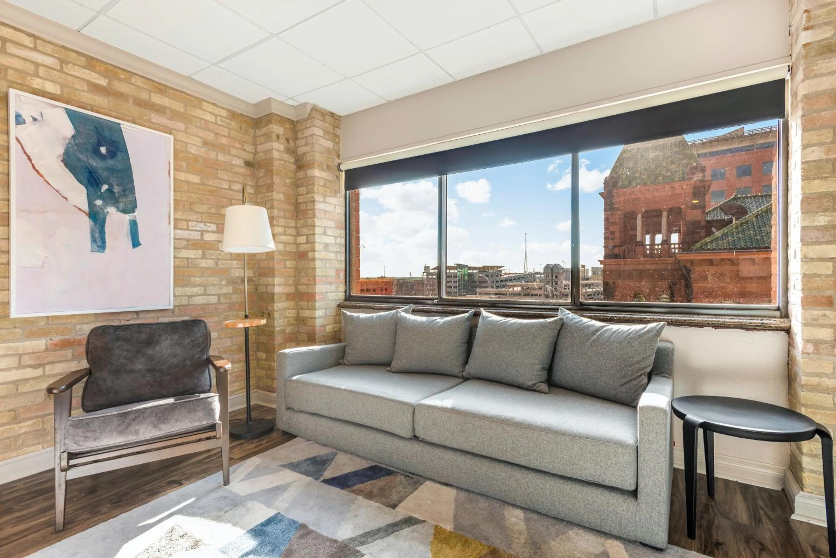 Riverwalk Plaza Hotel