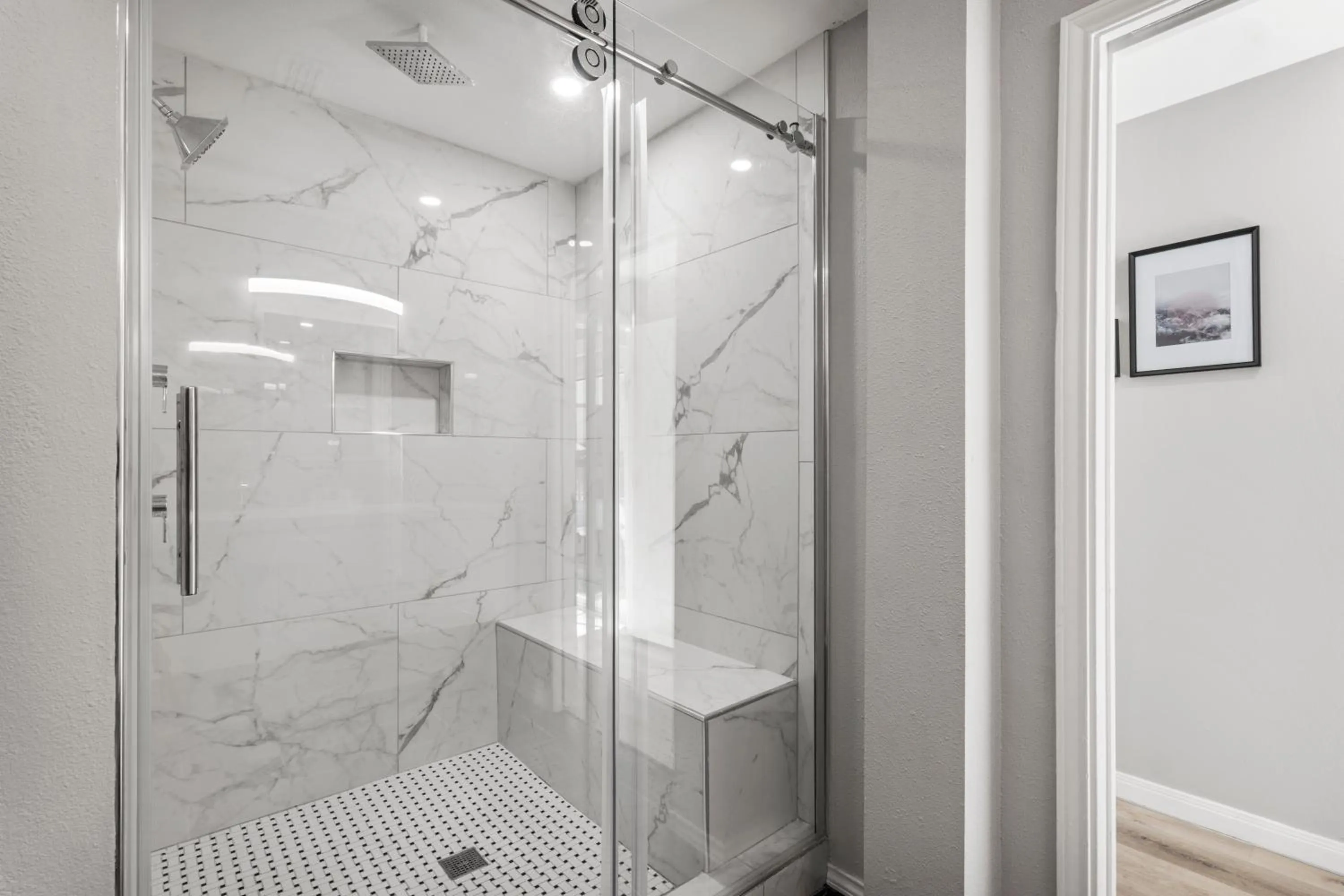 Riverwalk Plaza Hotel