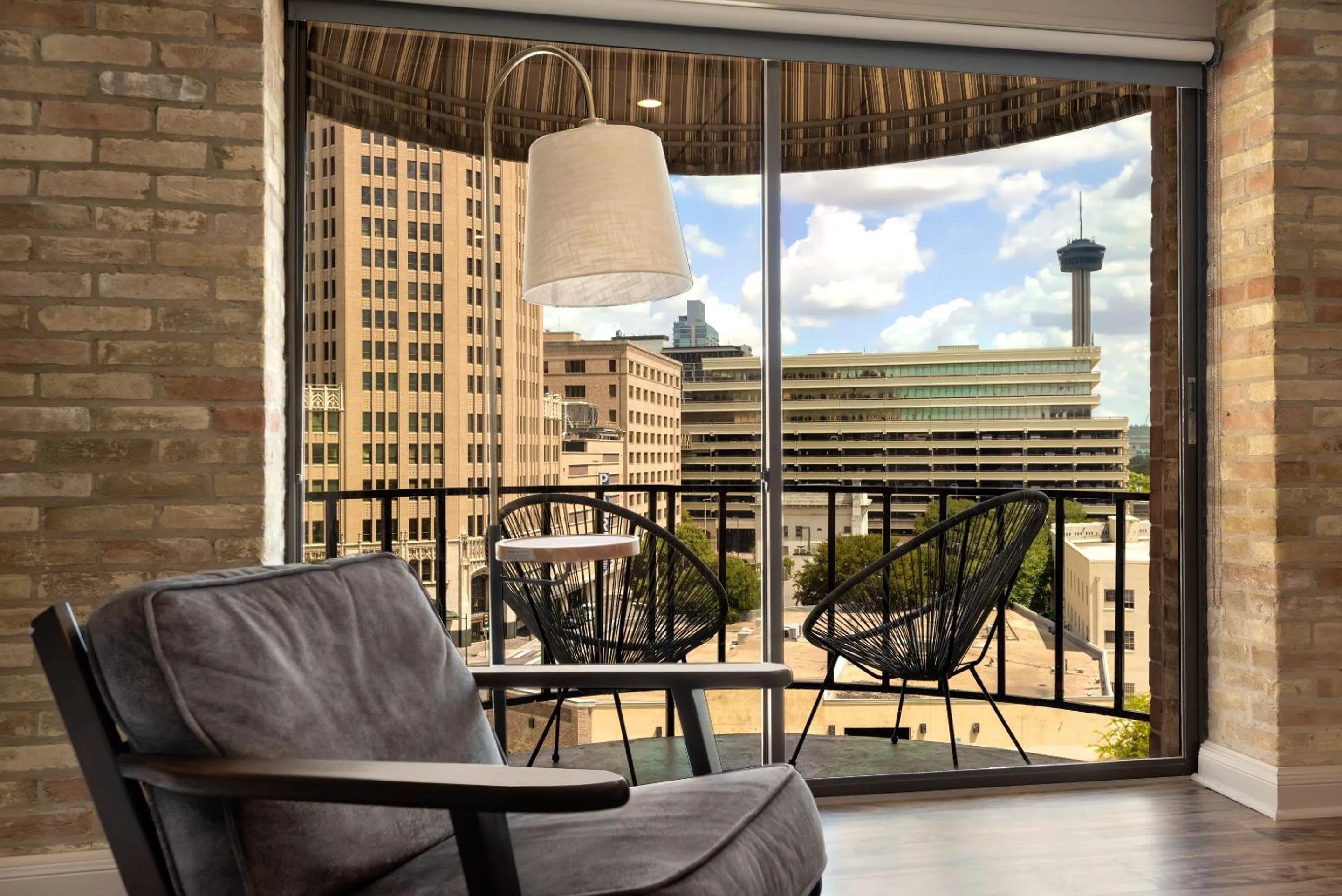 Riverwalk Plaza Hotel