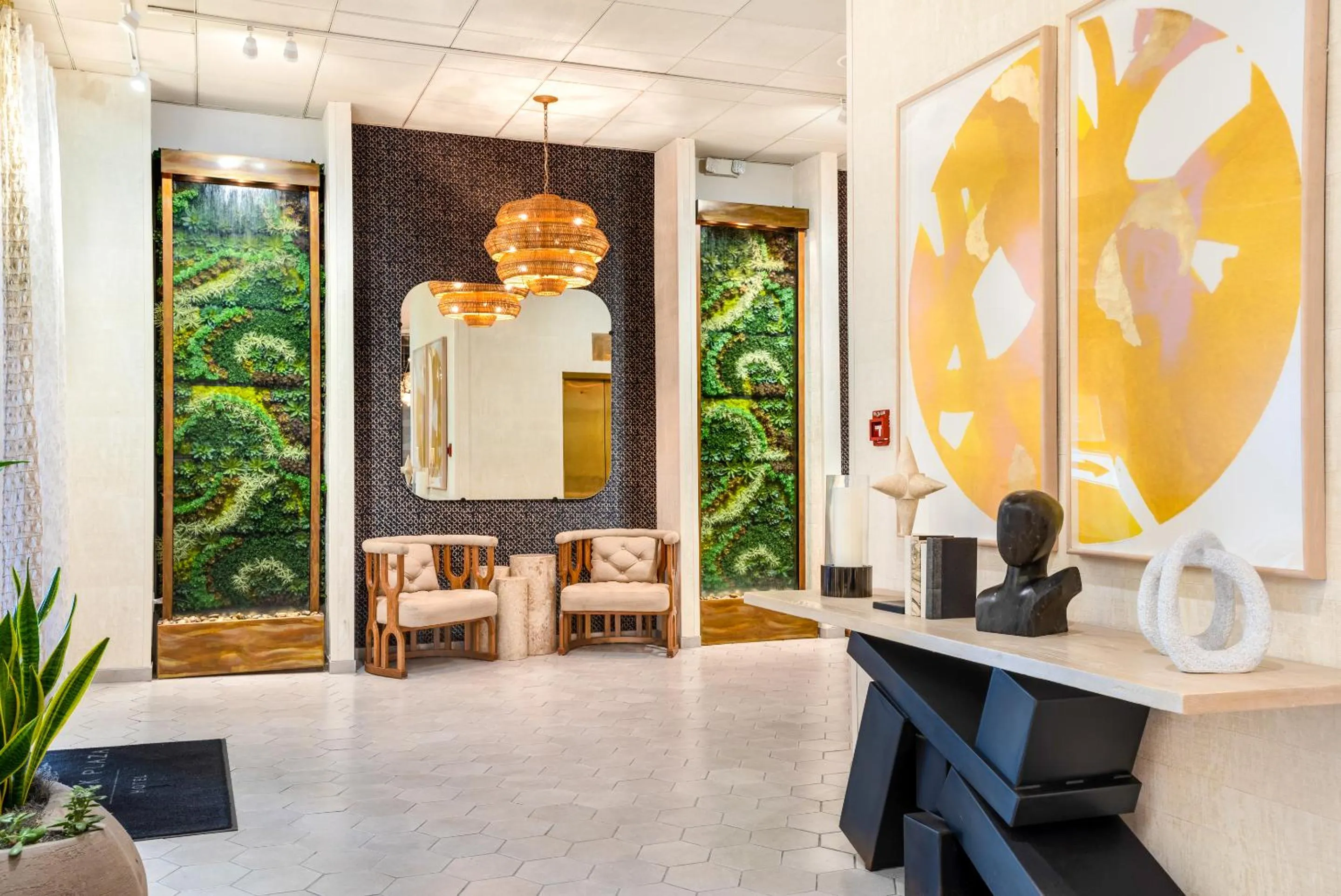 Lobby or reception in Riverwalk Plaza Hotel