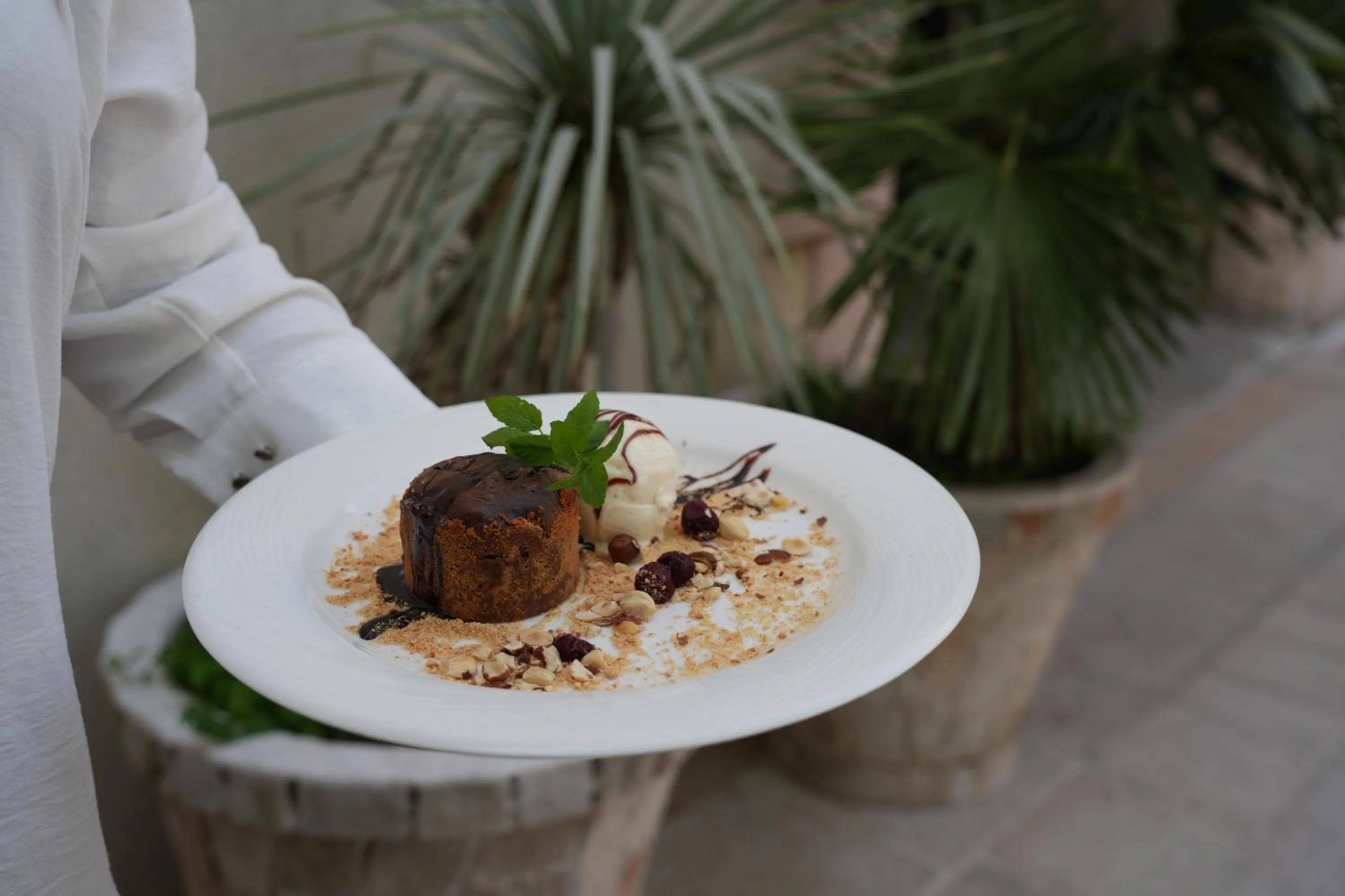 Restaurant/places to eat in Integra Hotel