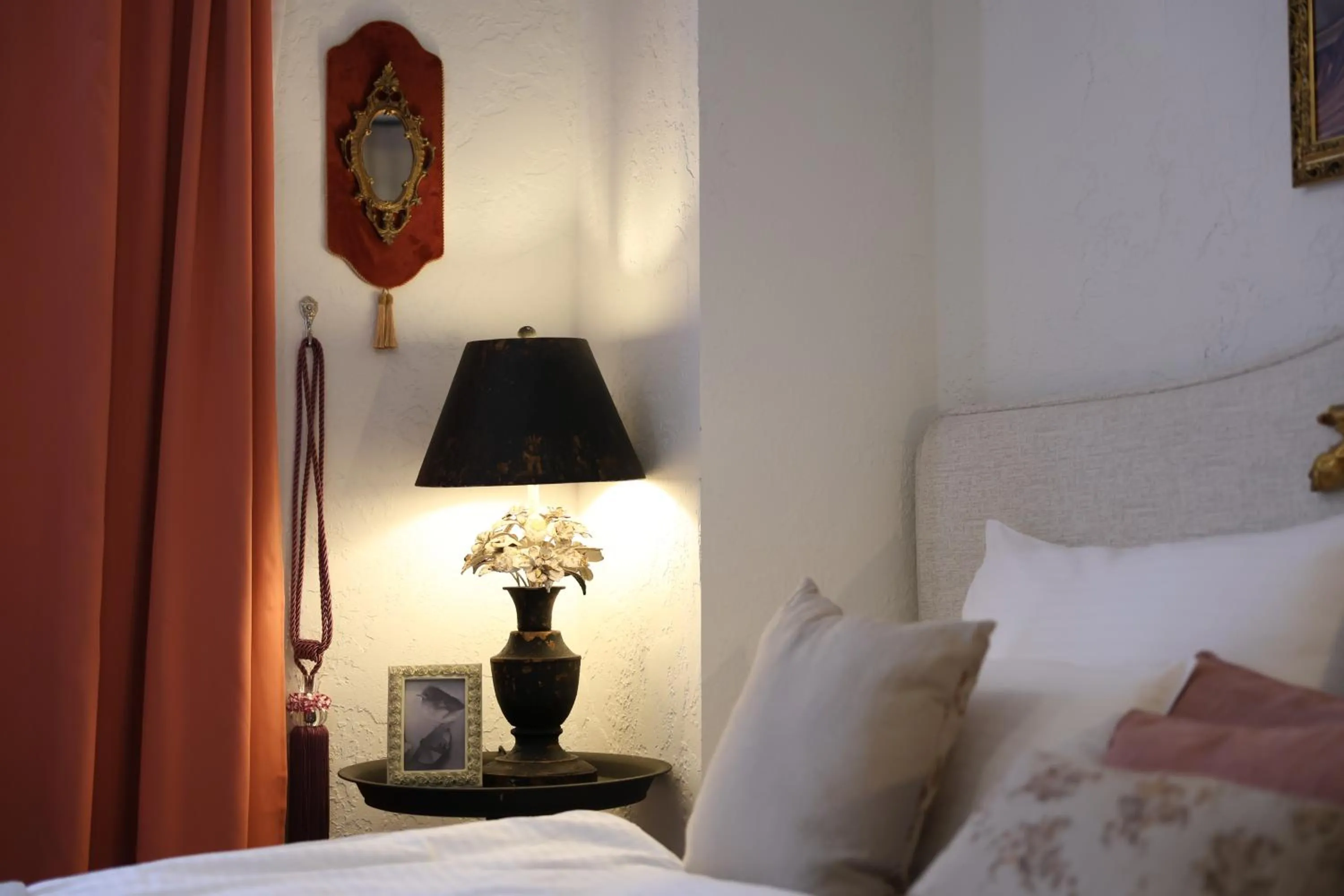 Decorative detail, Bed in Integra Hotel