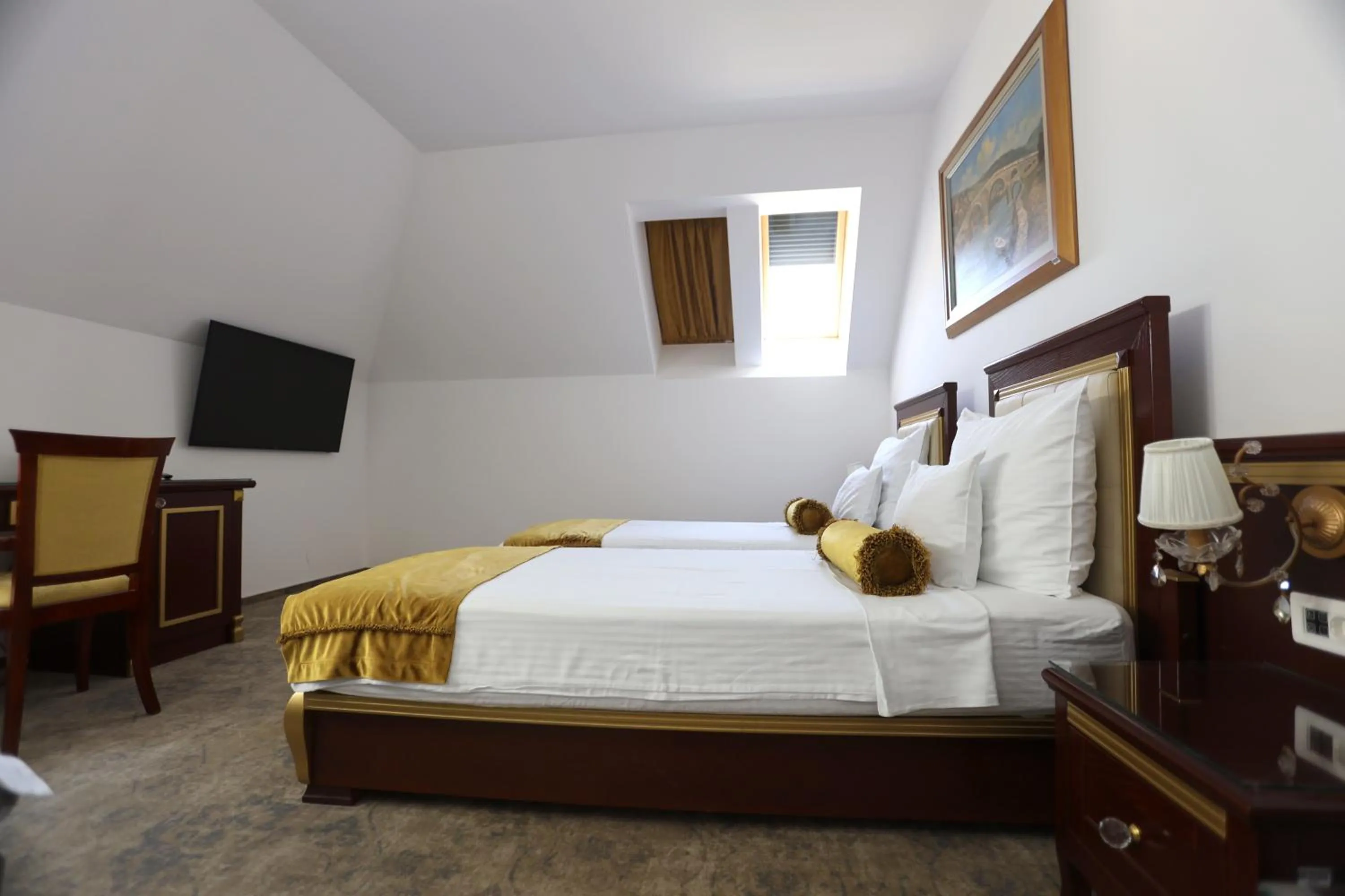 TV and multimedia, Bed in Integra Hotel