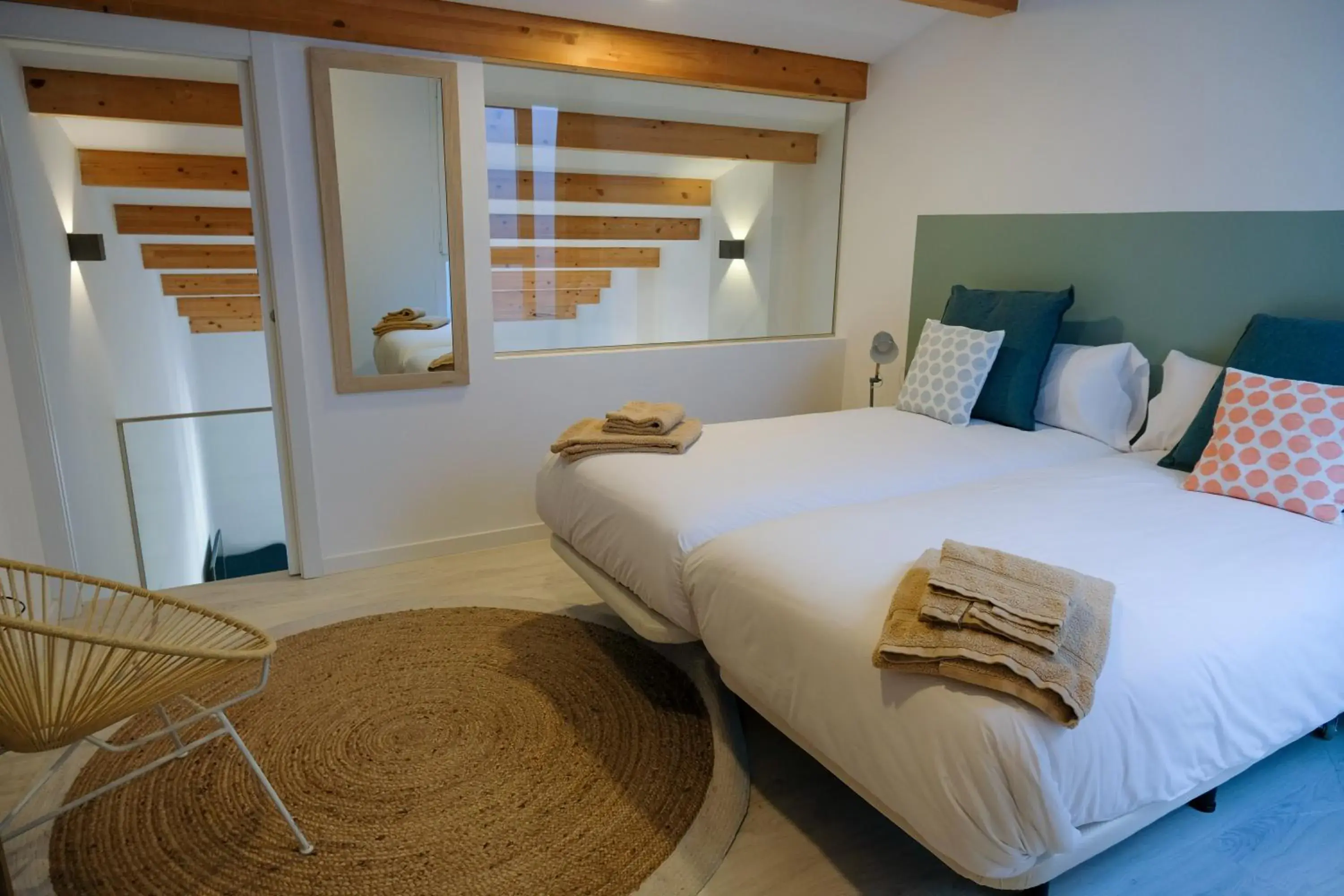 Duplex Apartment in Silken Casa Platerias Siglo XV Duplex Apartment in Silken Casa Platerias Siglo XV