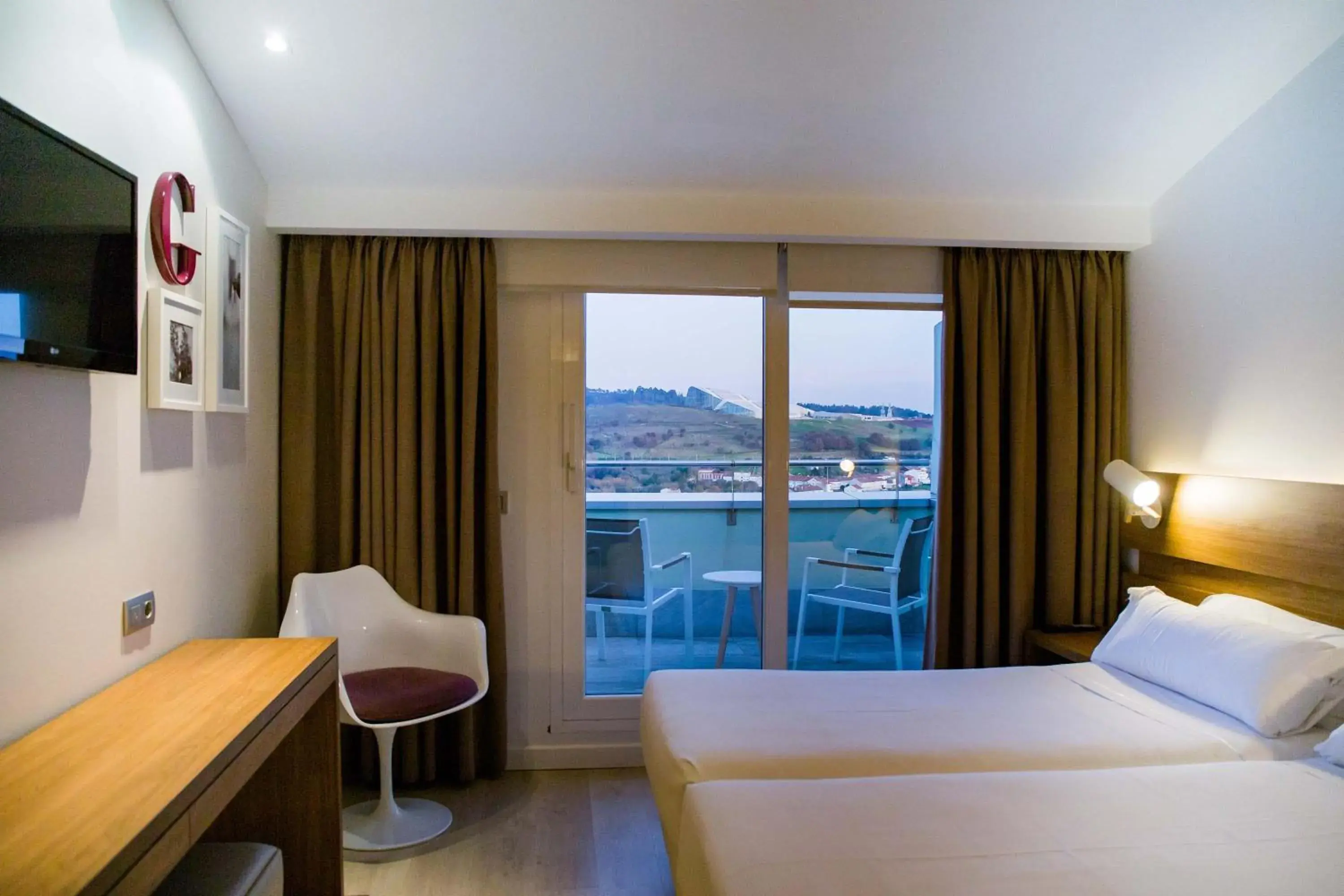 Mountain view, Bed in Hotel Gelmírez Mountain view, Bed in Hotel Gelmírez