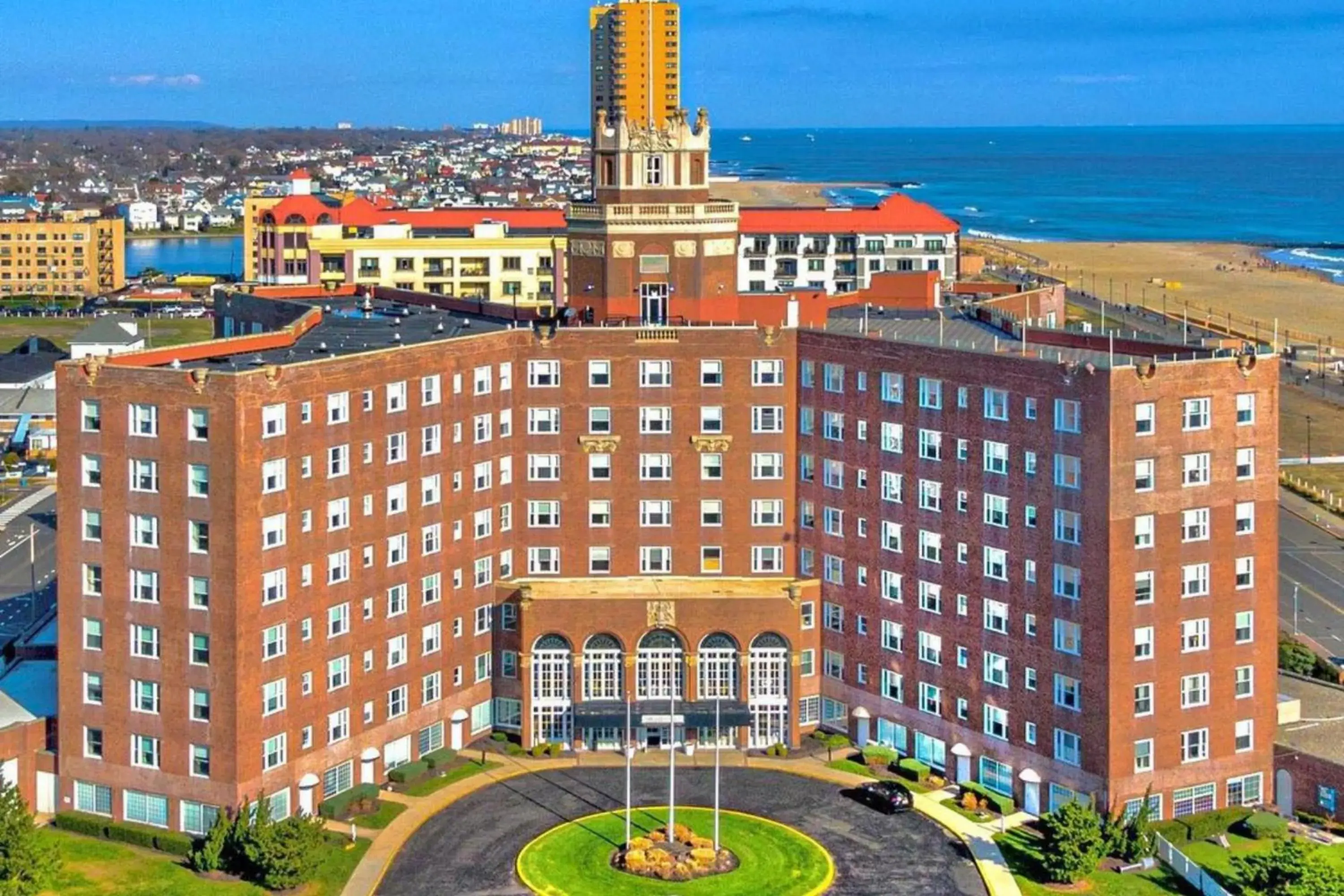Property building in Berkeley Oceanfront Hotel Property building in Berkeley Oceanfront Hotel