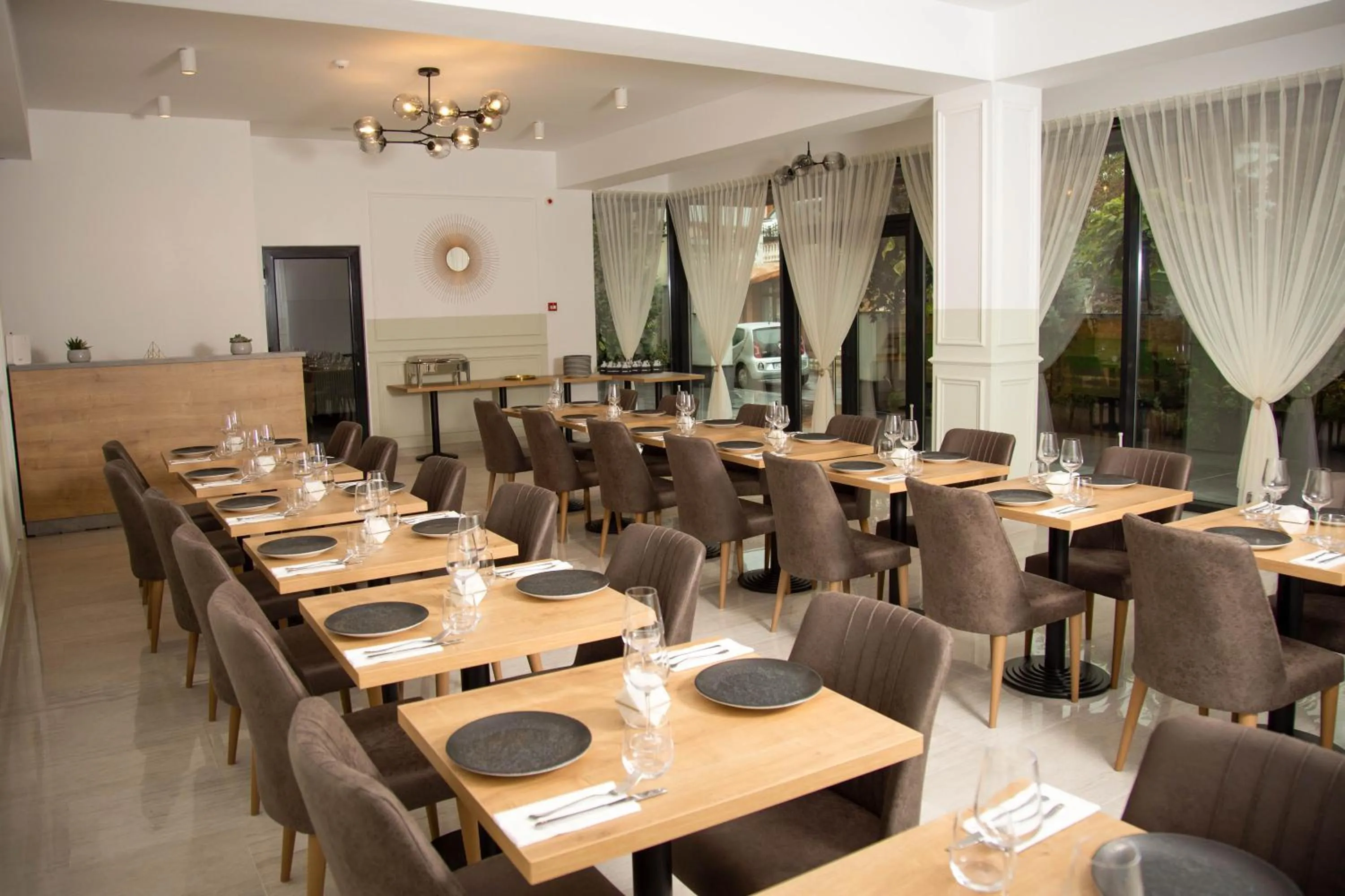 Restaurant/places to eat in NOVO Boutique