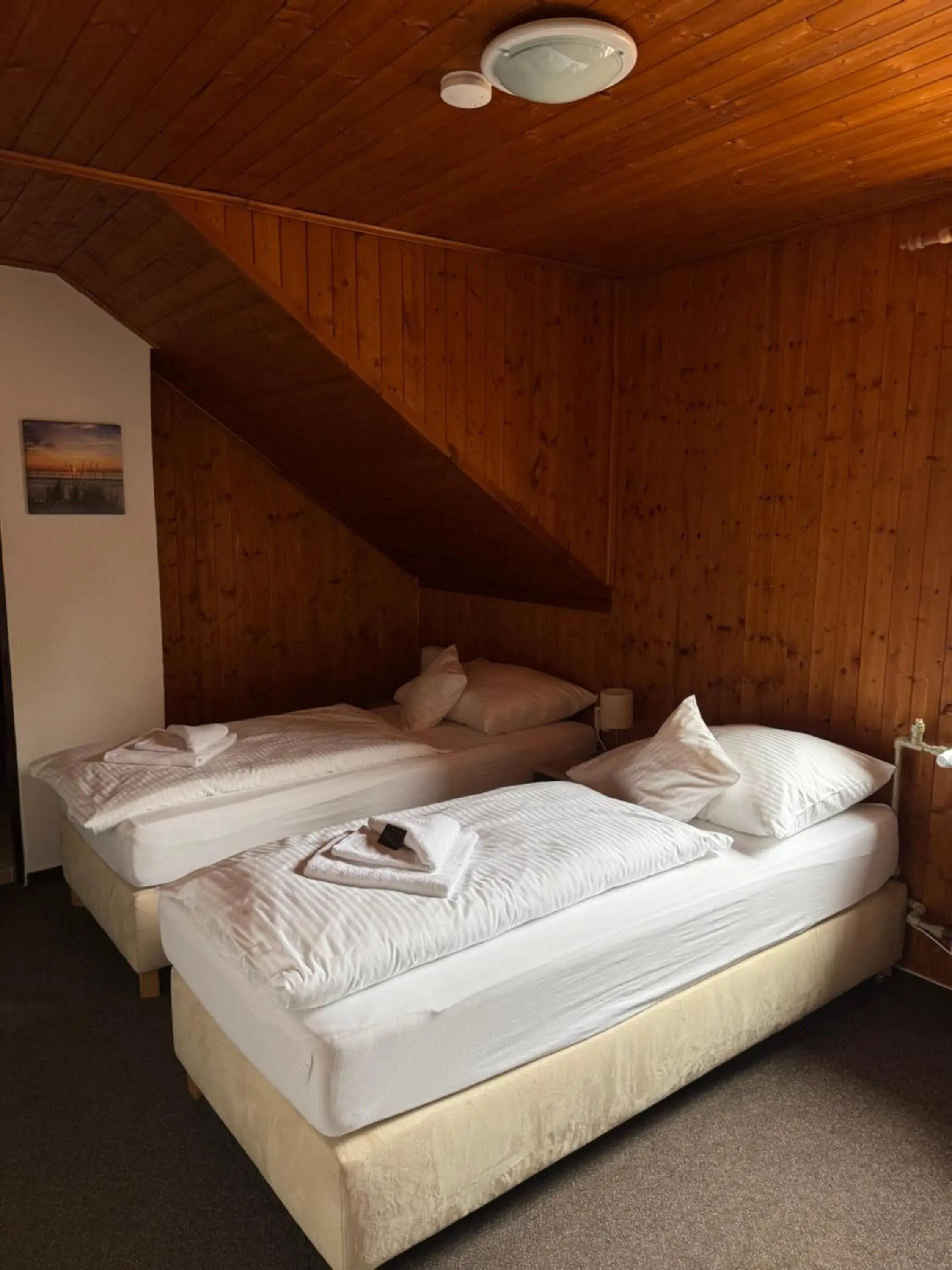 Twin Room with Bathroom - single occupancy in Hostinec v Zátoce Twin Room with Bathroom - single occupancy in Hostinec v Zátoce
