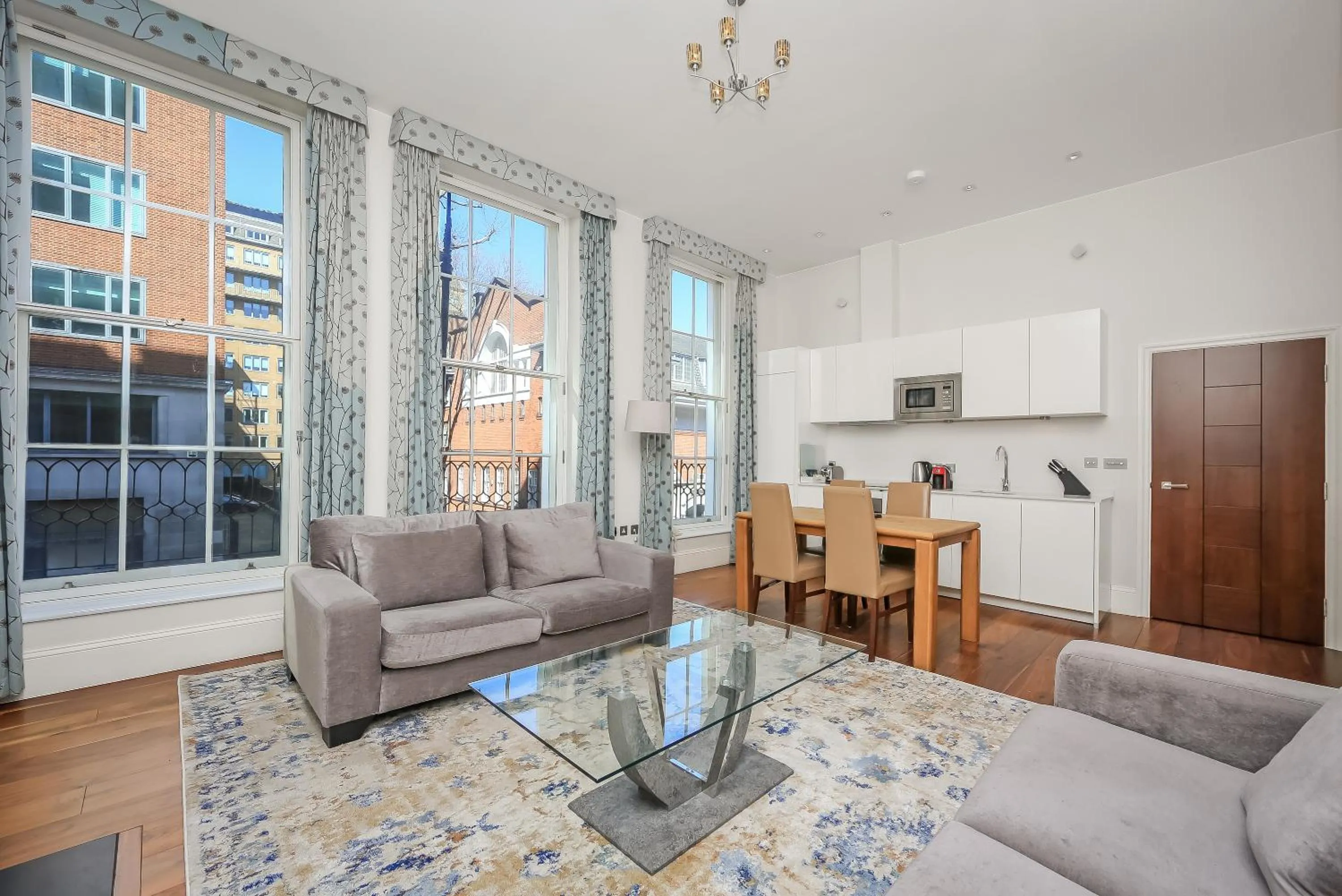 Living room in Tavistock Place Apartments