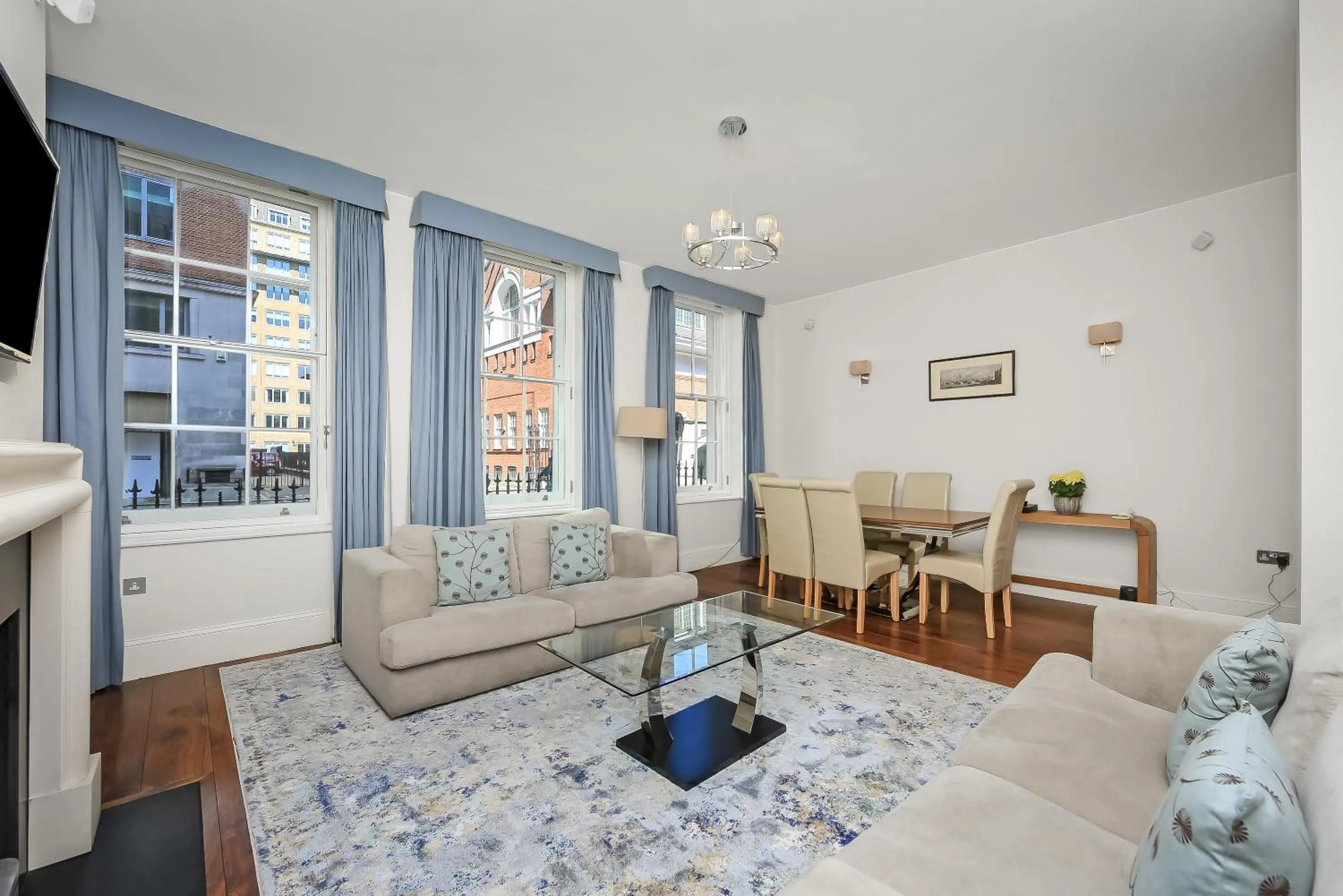 Living room in Tavistock Place Apartments
