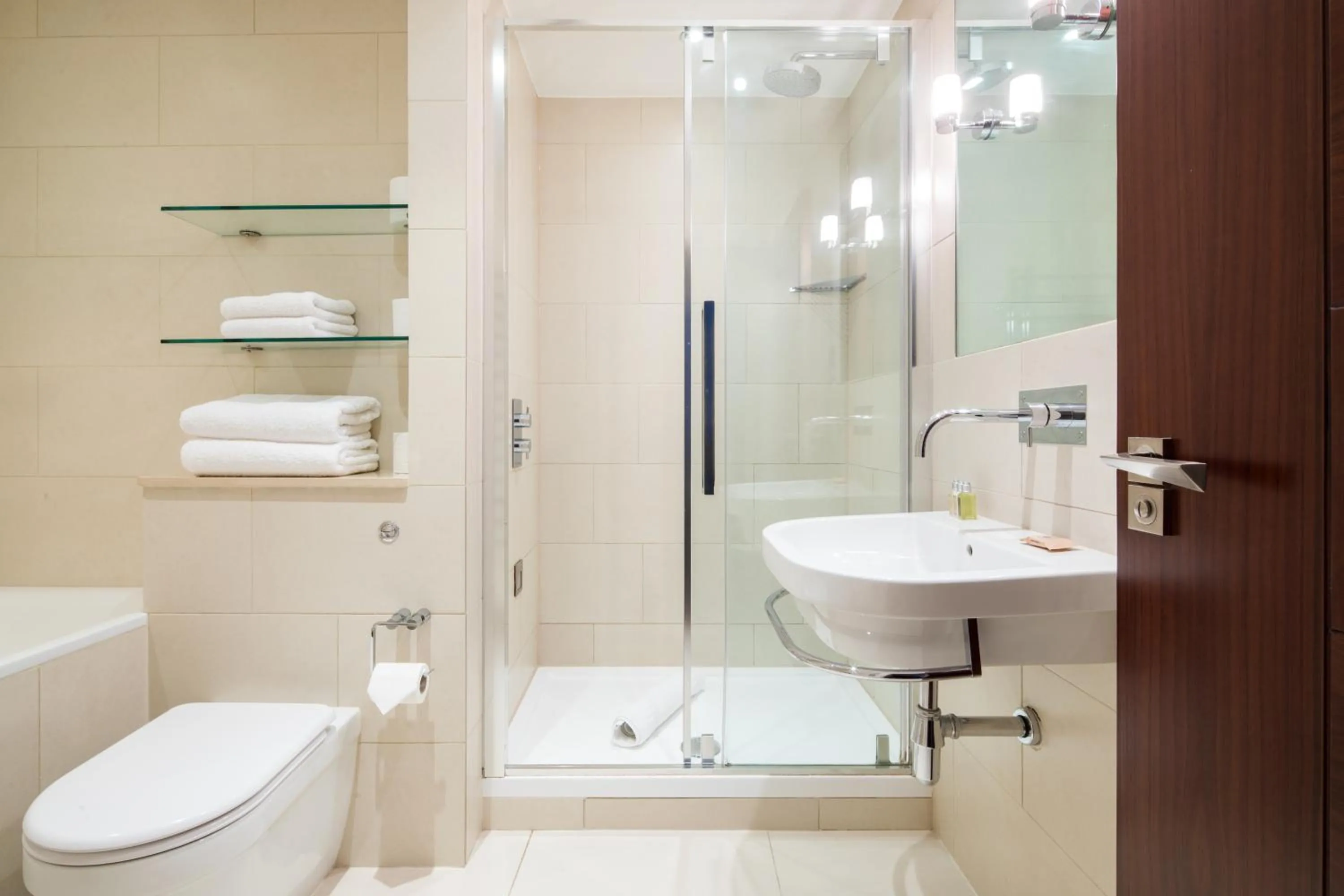 Toilet in Tavistock Place Apartments