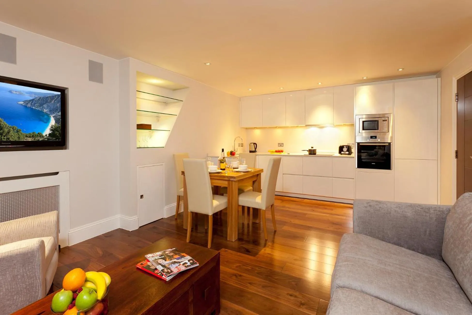 Kitchen or kitchenette in Tavistock Place Apartments
