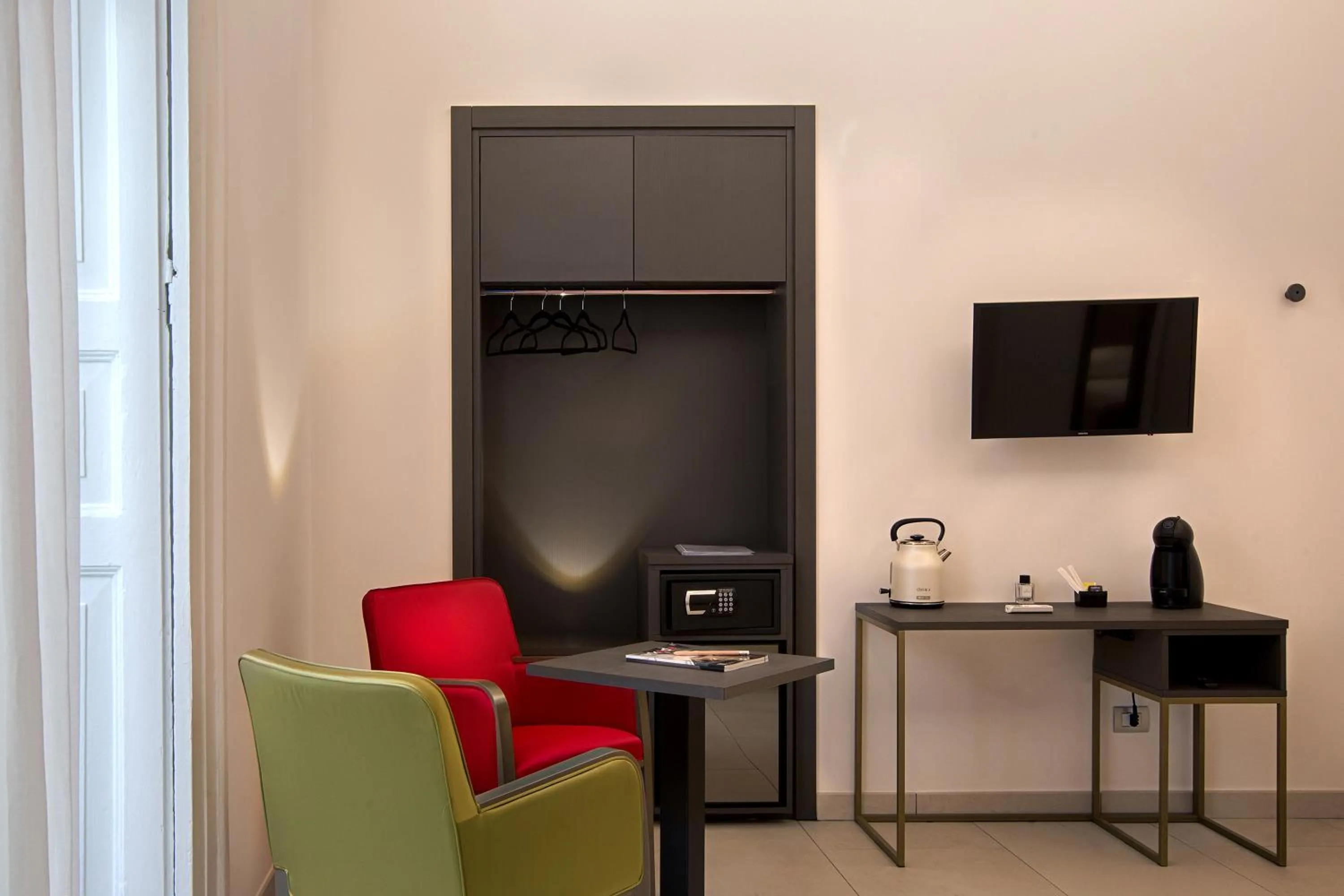 TV and multimedia in B&B Napoli Time