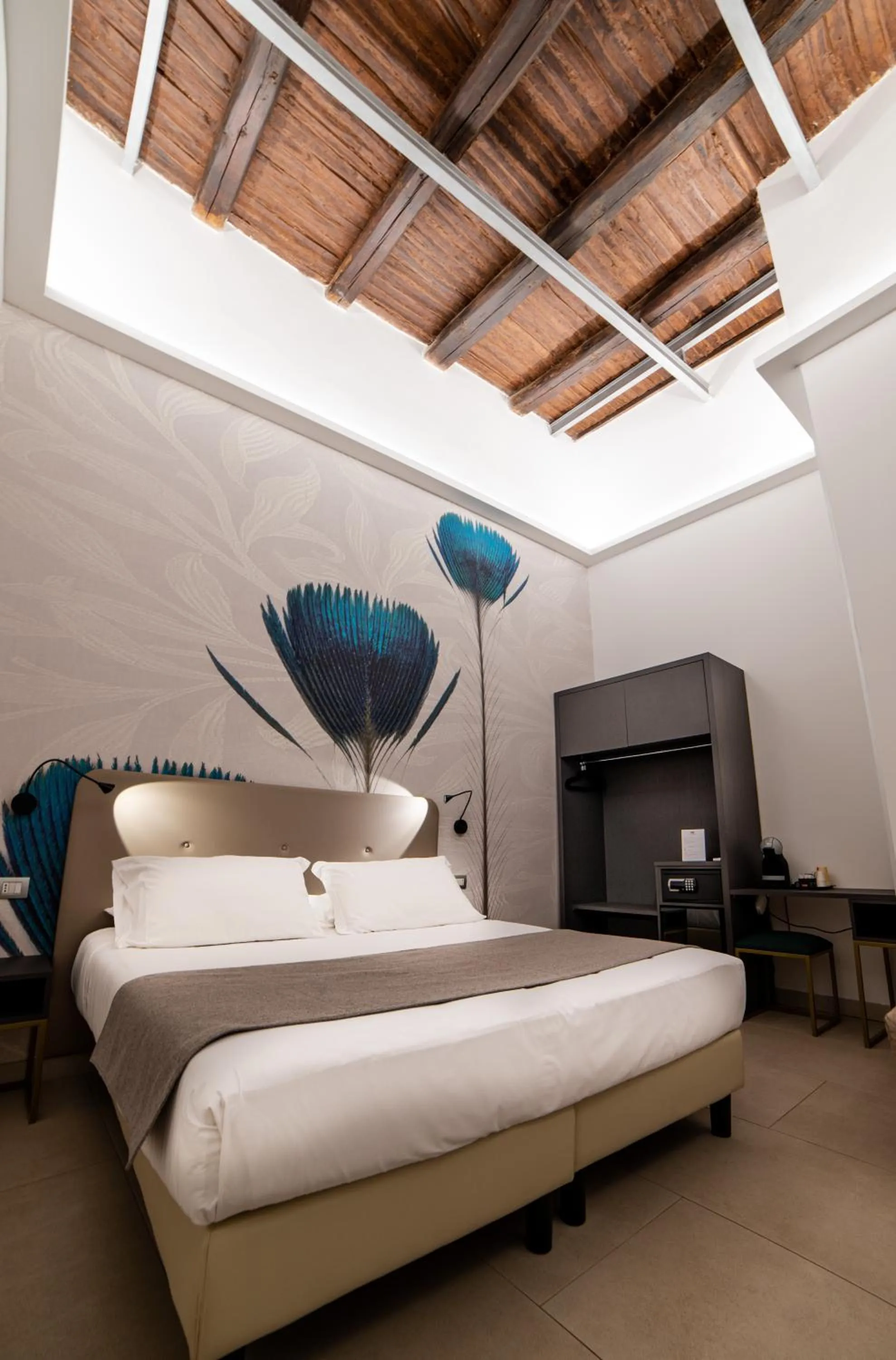 Photo of the whole room, Bed in B&B Napoli Time