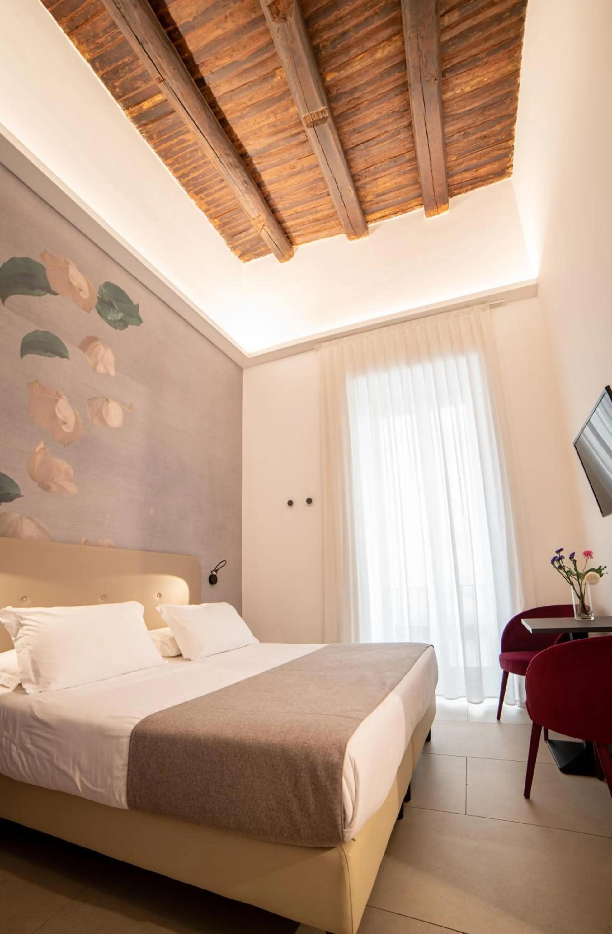 Photo of the whole room, Bed in B&B Napoli Time