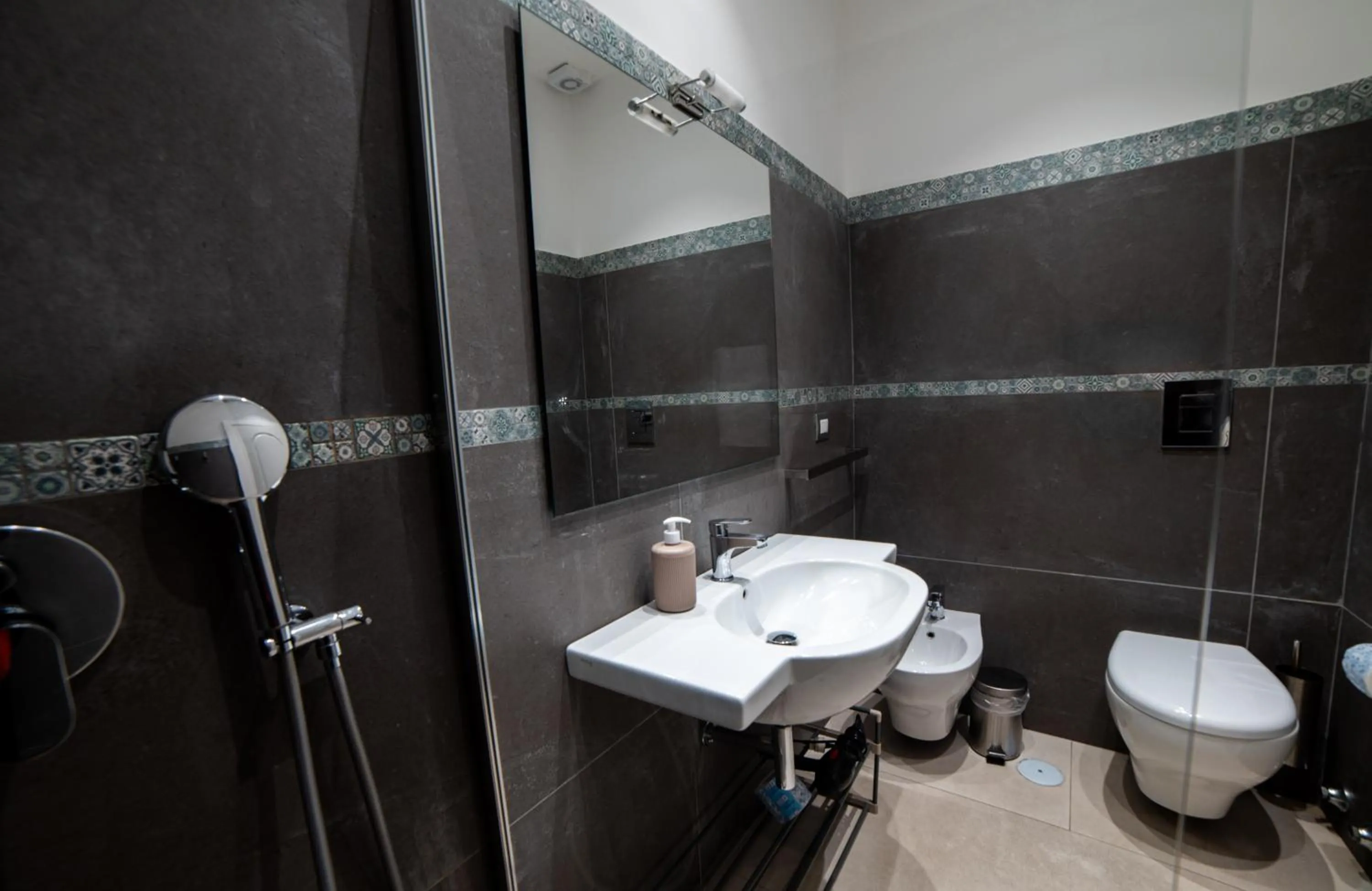 Bathroom in B&B Napoli Time