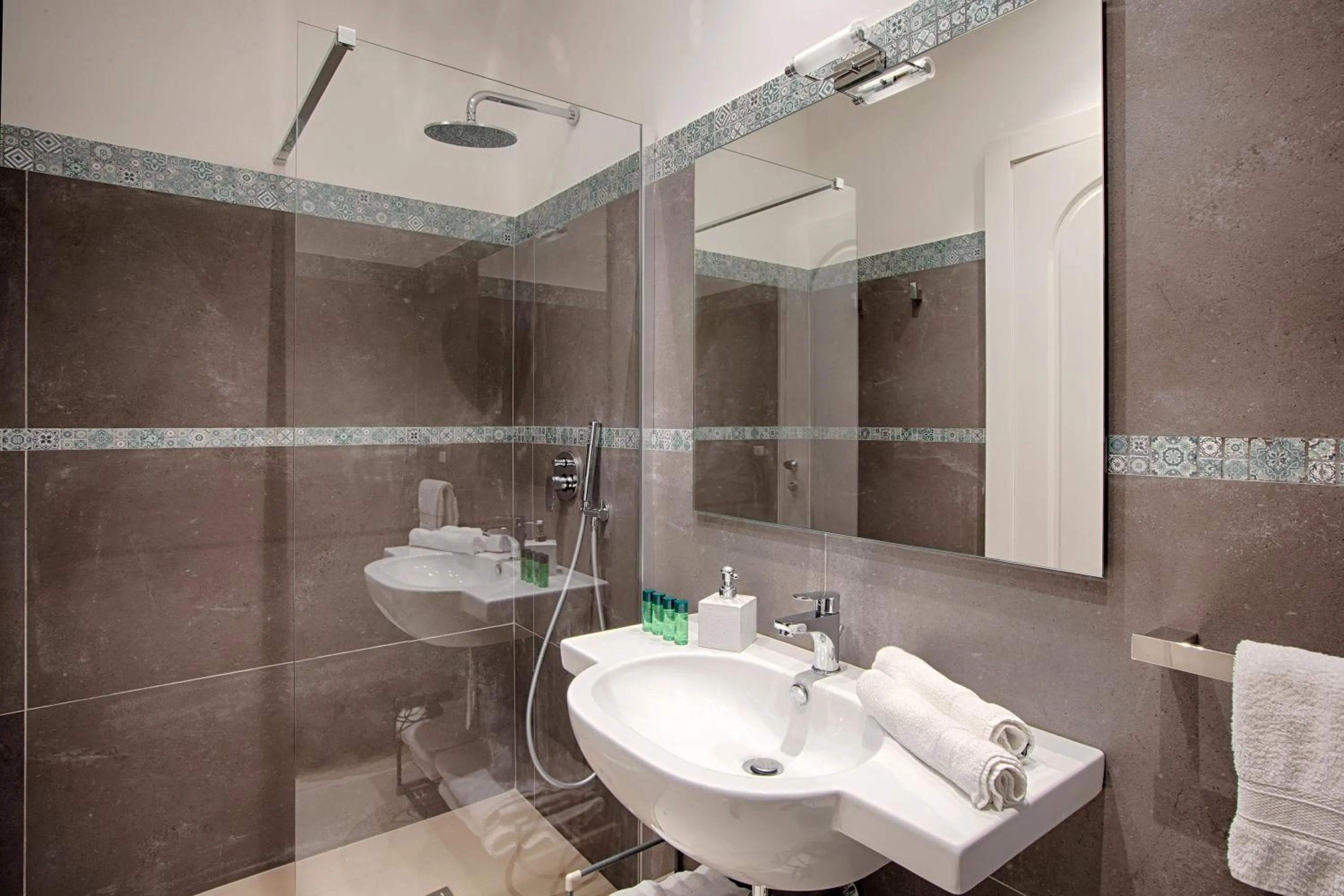 Bathroom in B&B Napoli Time