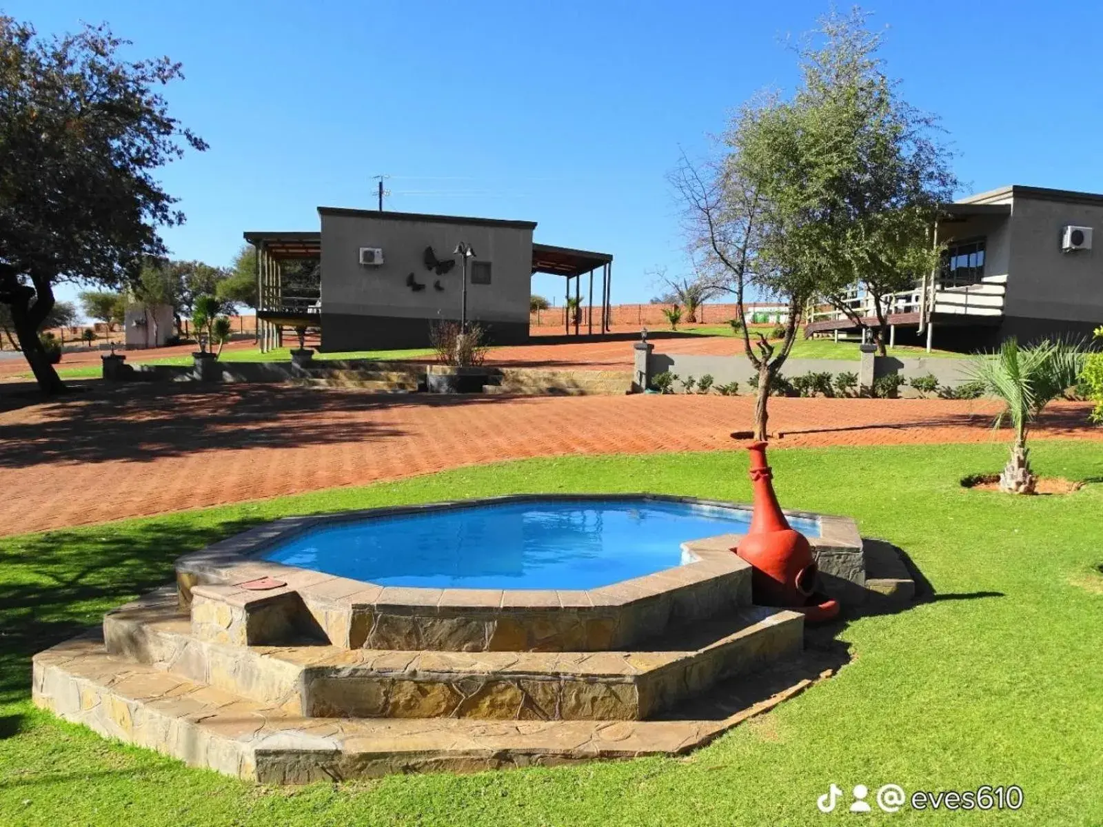 Property building in Eden Chalets Property building in Eden Chalets