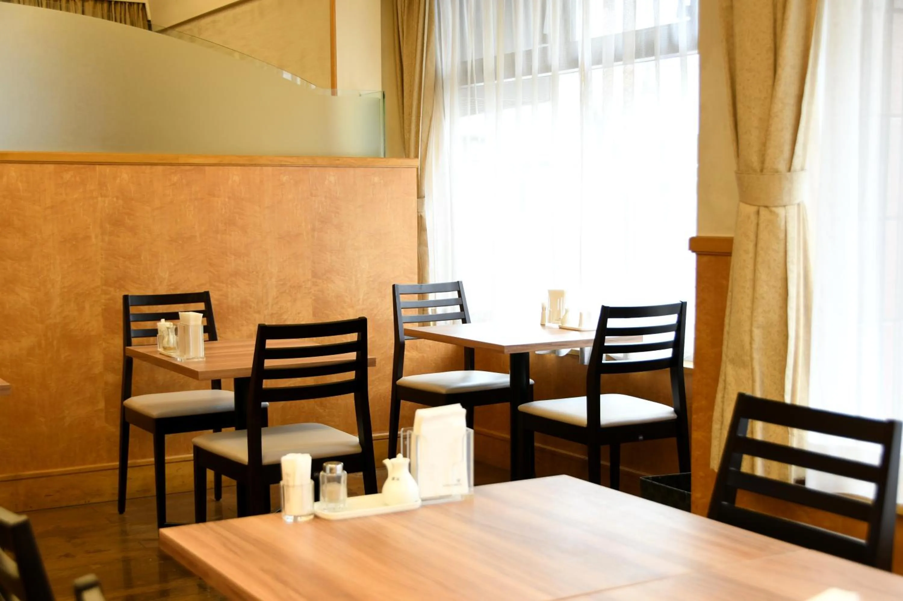 Restaurant/places to eat in Marroad inn omiya