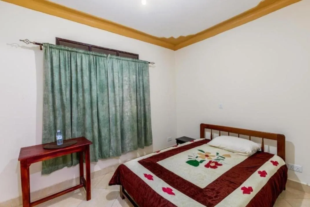 Bed in Airport Side Hotel Entebbe