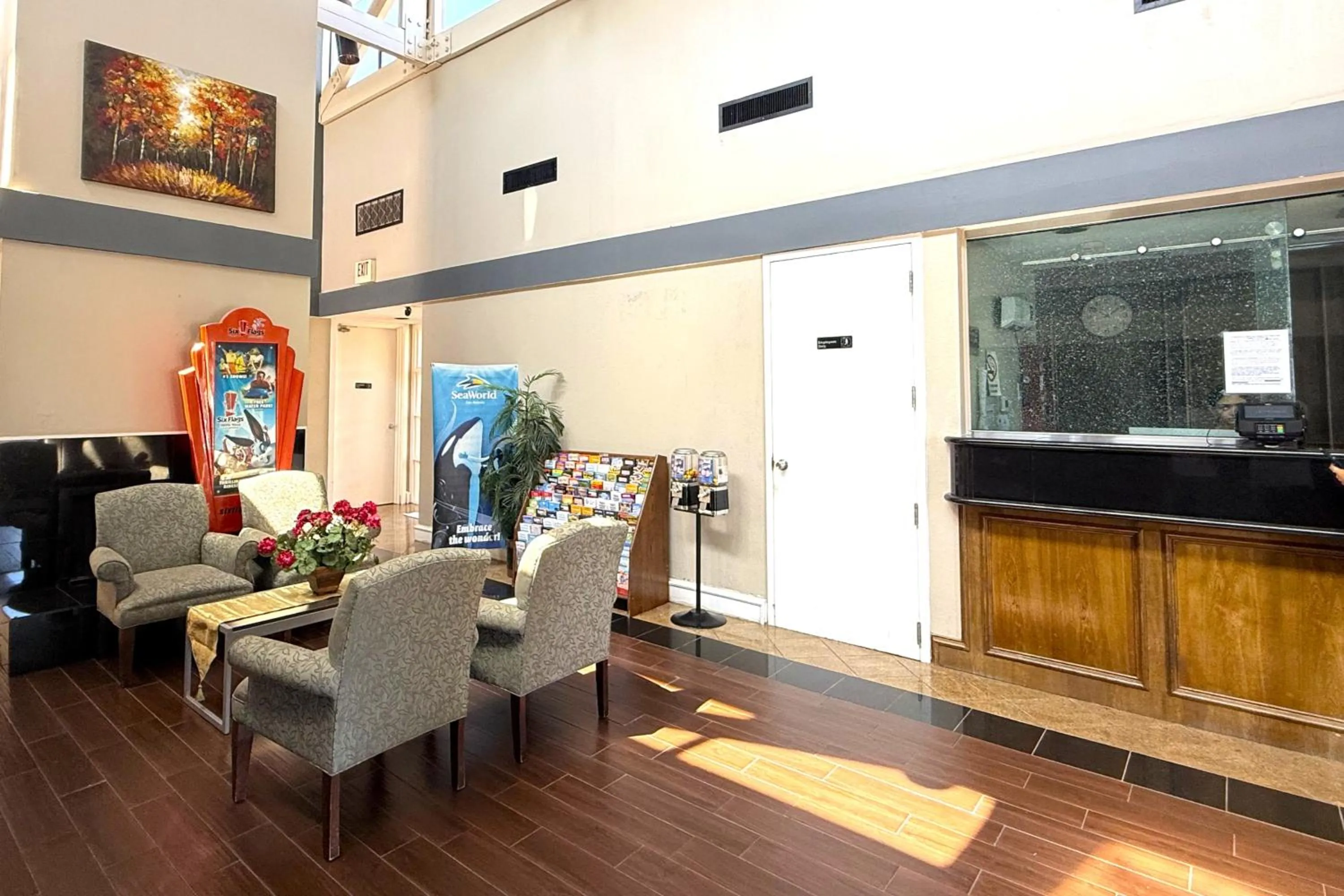 Lobby or reception in Homegate Studios & Suites San Antonio Medical Center