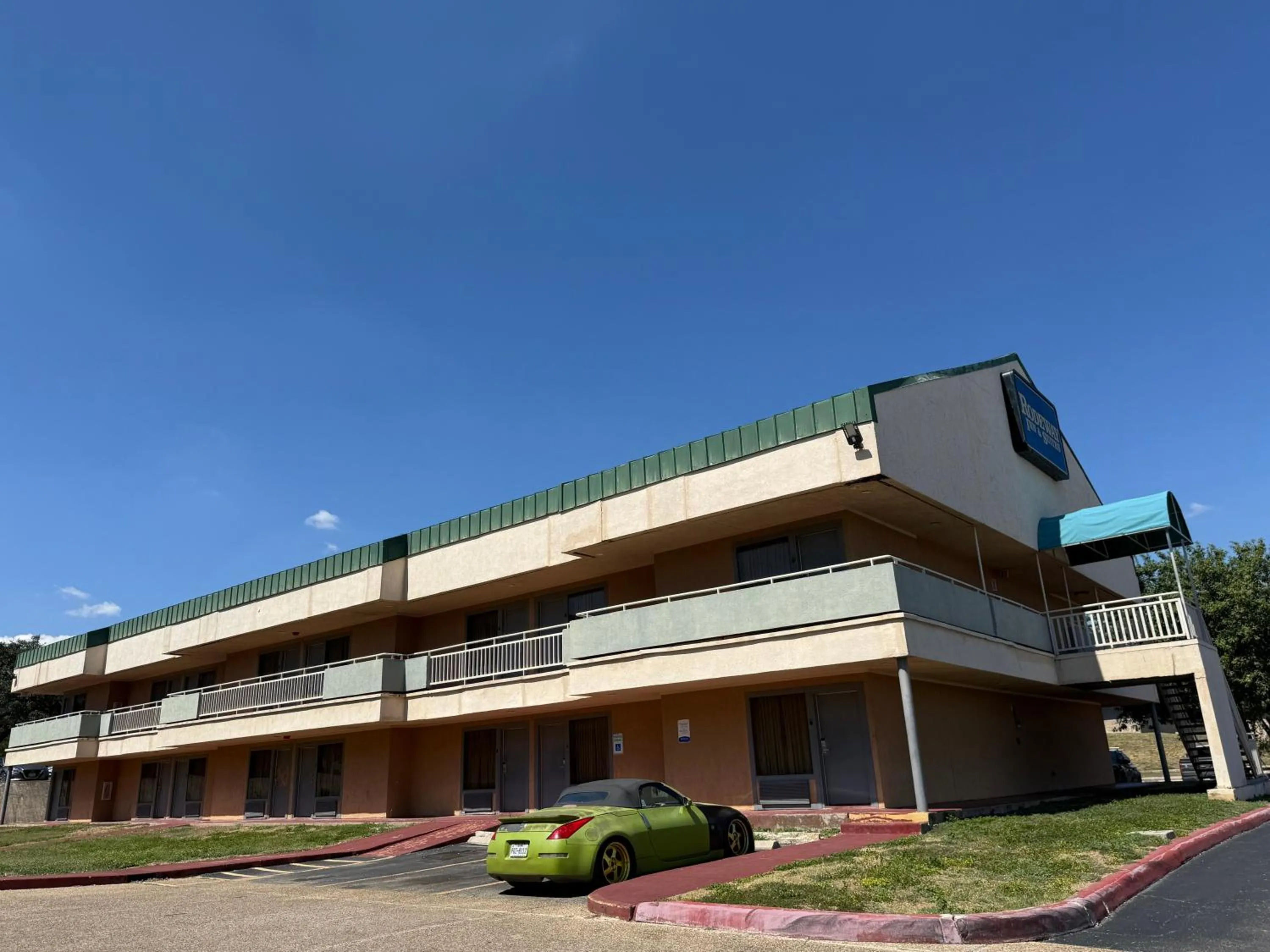 Property building in Homegate Studios & Suites San Antonio Medical Center