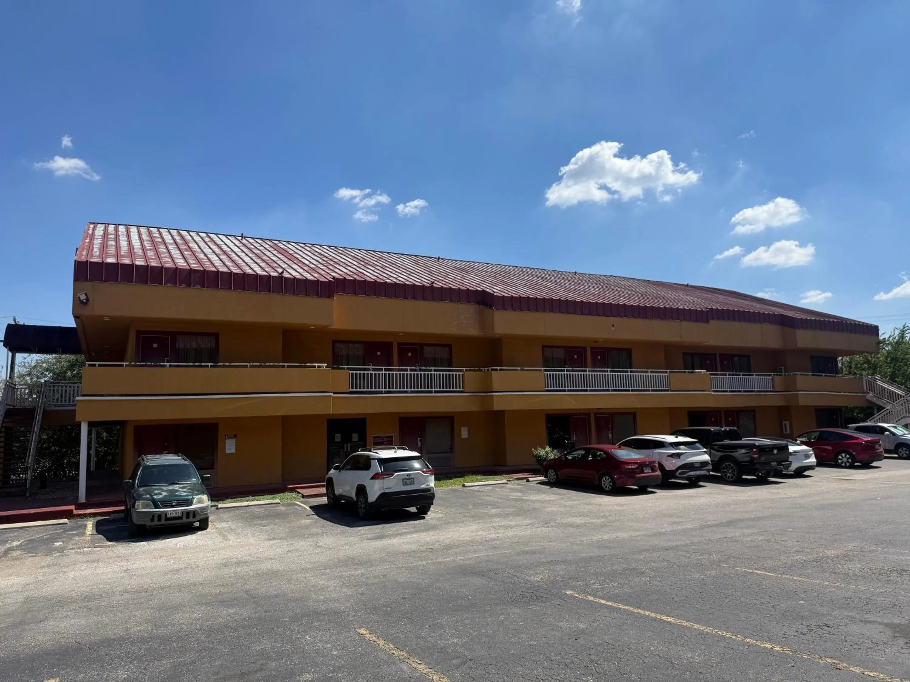 Parking in Homegate Studios & Suites San Antonio Medical Center