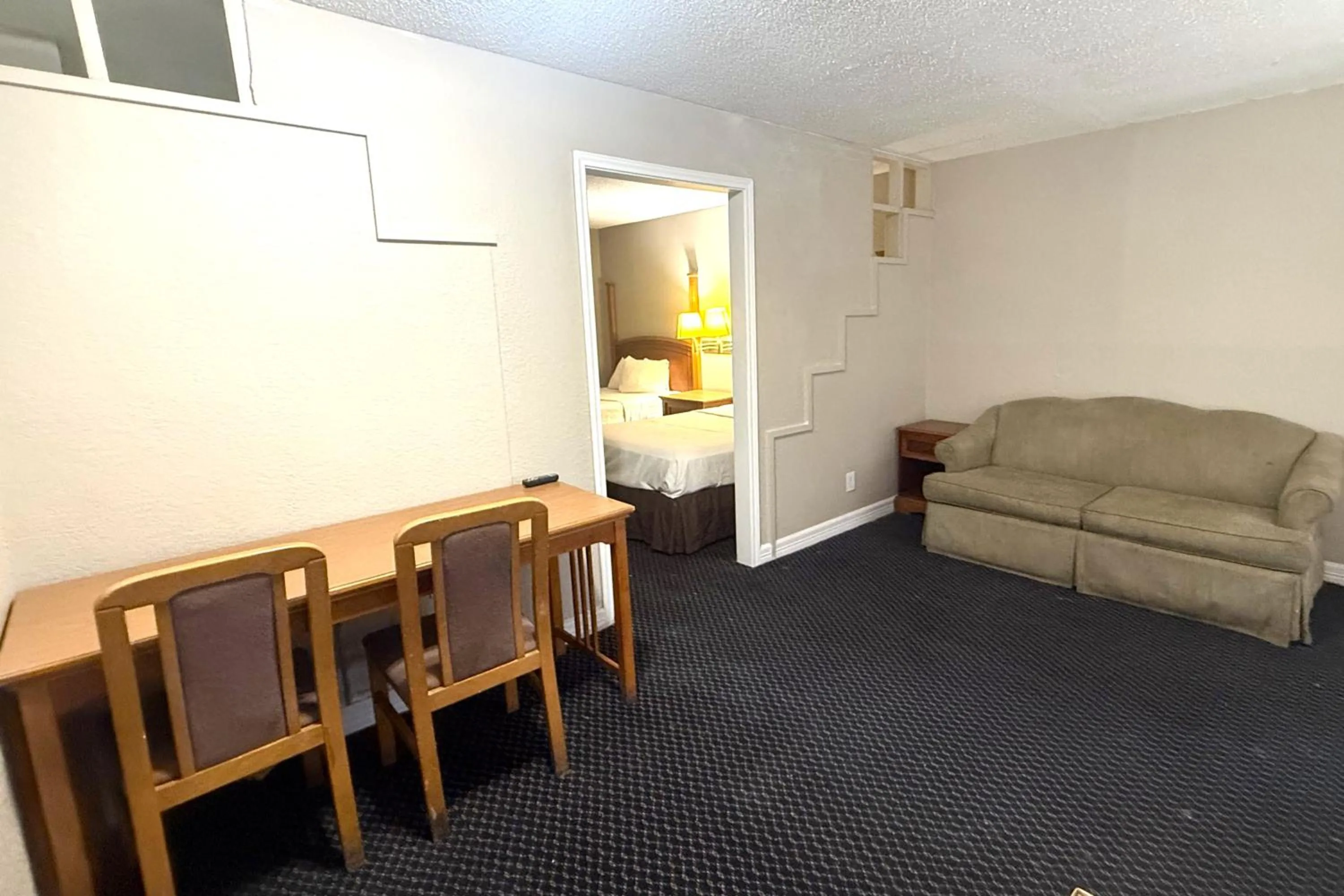Seating area in Homegate Studios & Suites San Antonio Medical Center