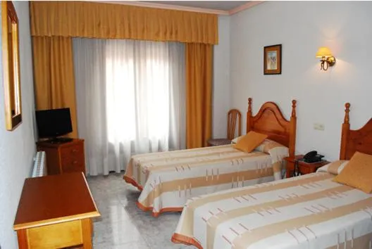 Twin Room in Hostal Universal