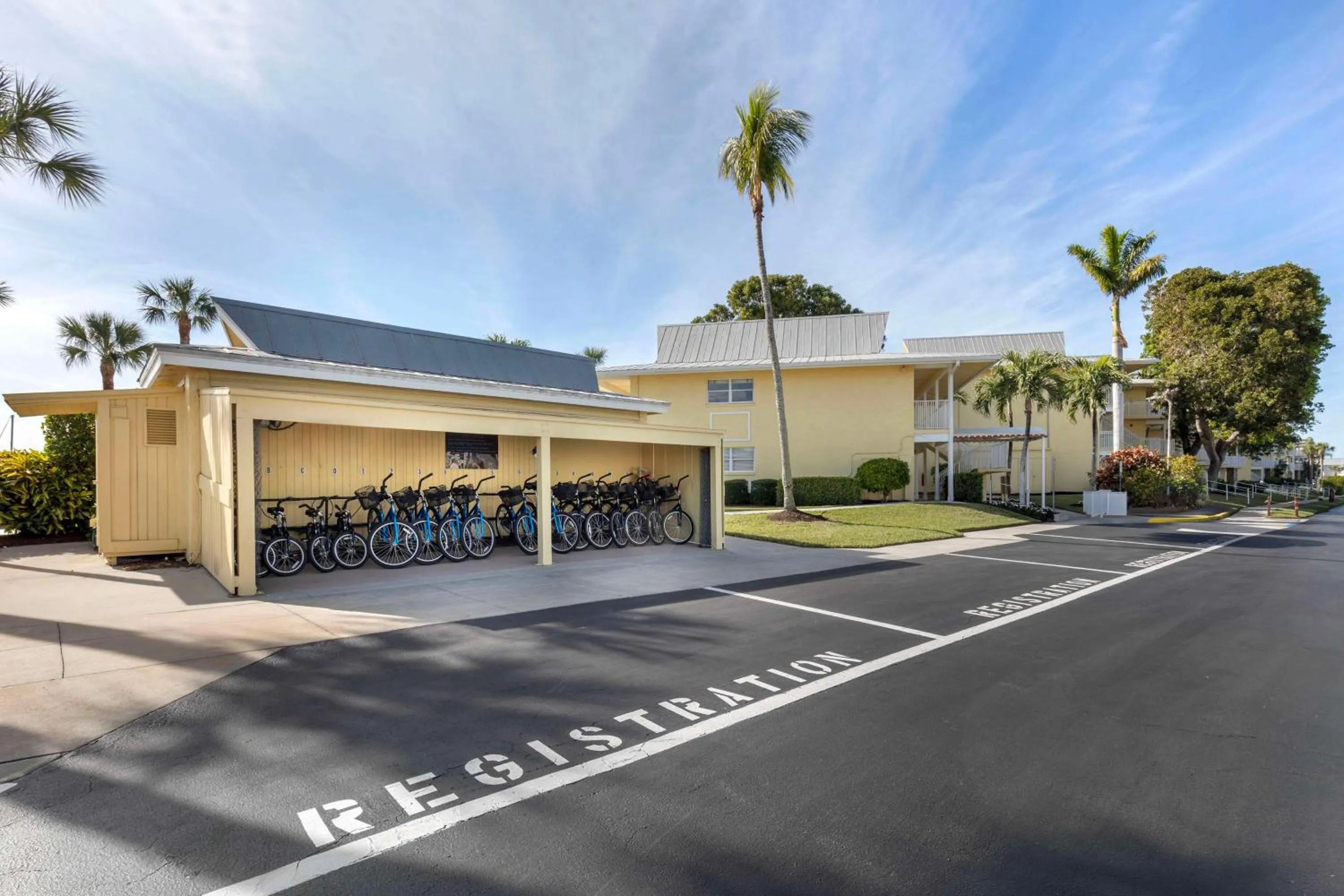 Sports in Hilton Vacation Club Charter Club Naples Bay