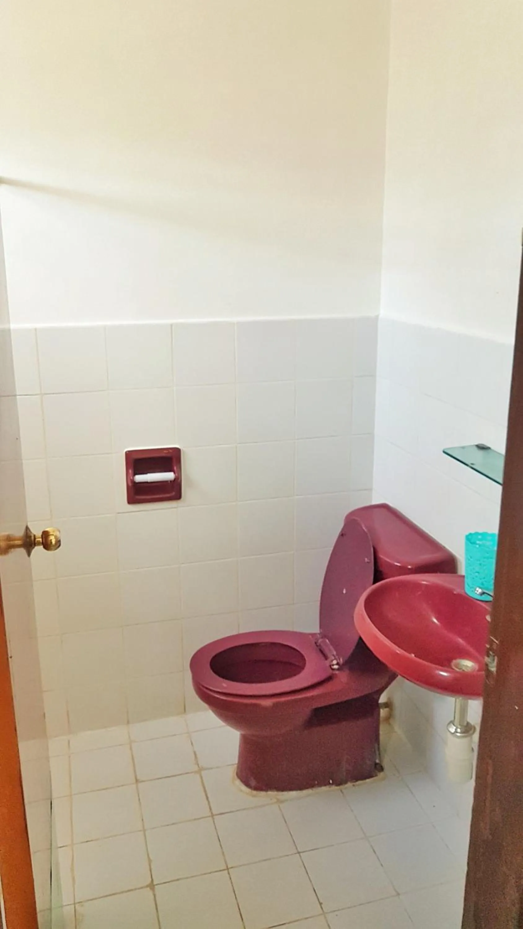 Bathroom in WHITE BEACH GUEST HOUSE