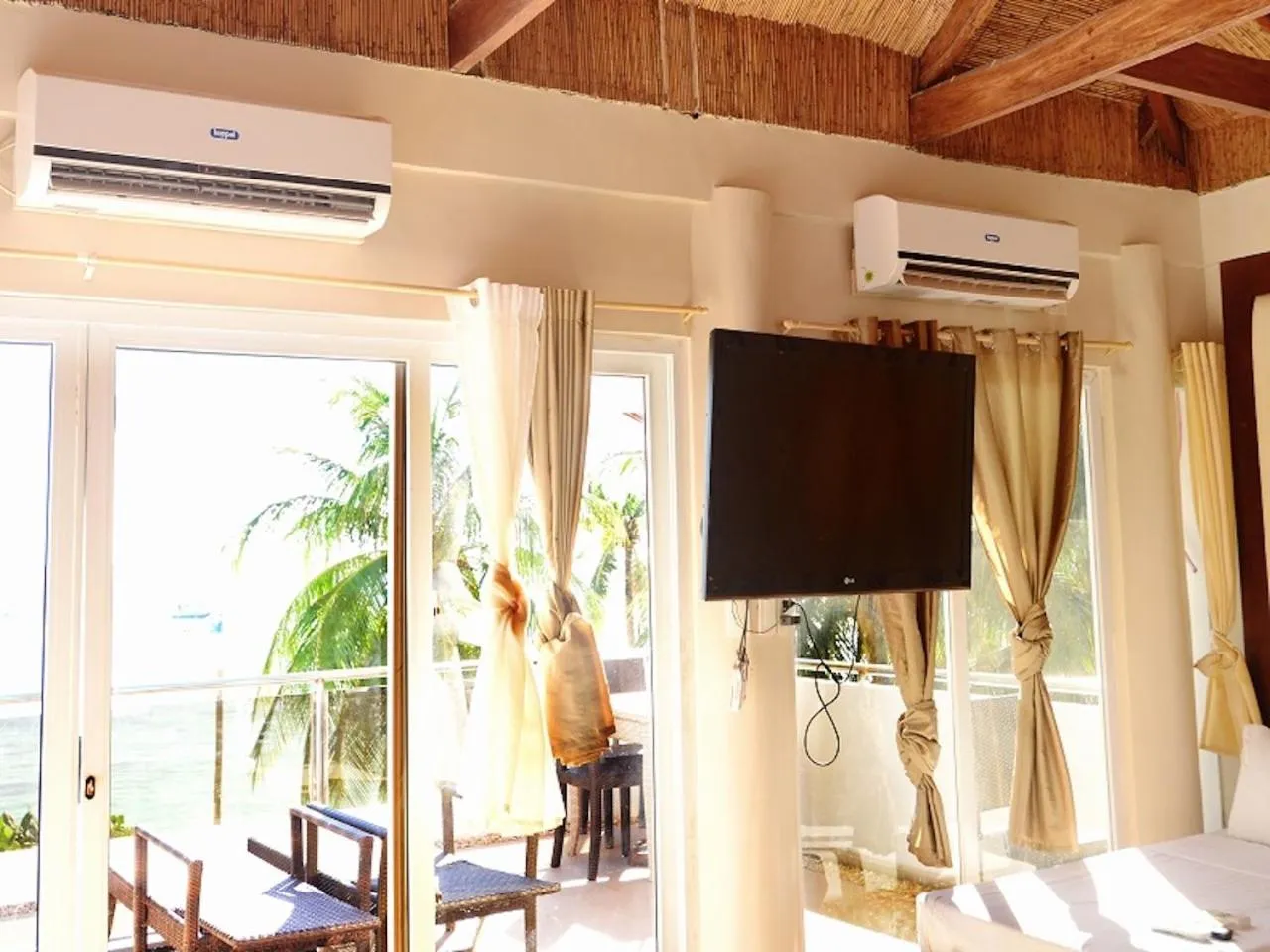 TV and multimedia in Kaiyana Boracay Beach Resort