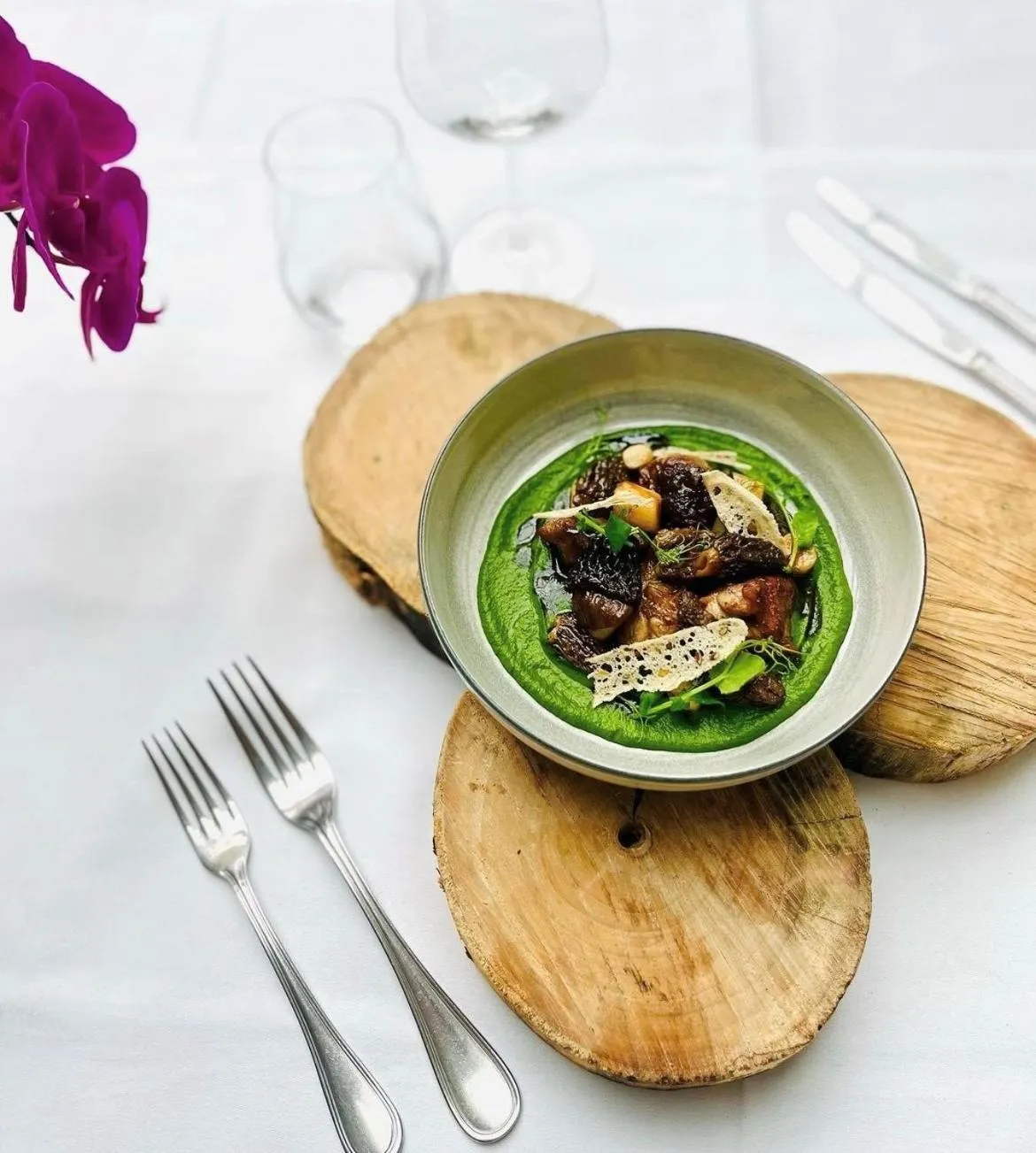 Restaurant/places to eat in Logis Hôtel & Restaurant du Sauvage