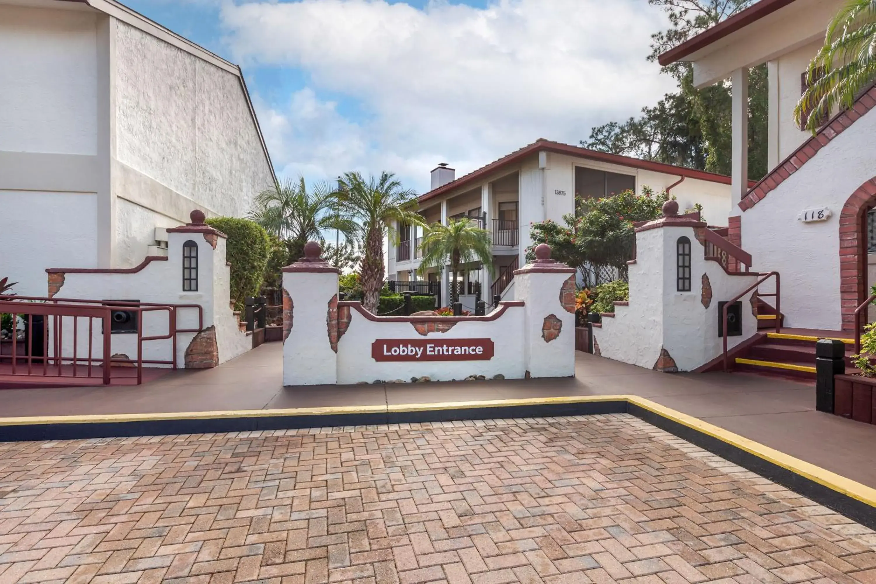 Property building in Bryan's Spanish Cove Property building in Bryan's Spanish Cove