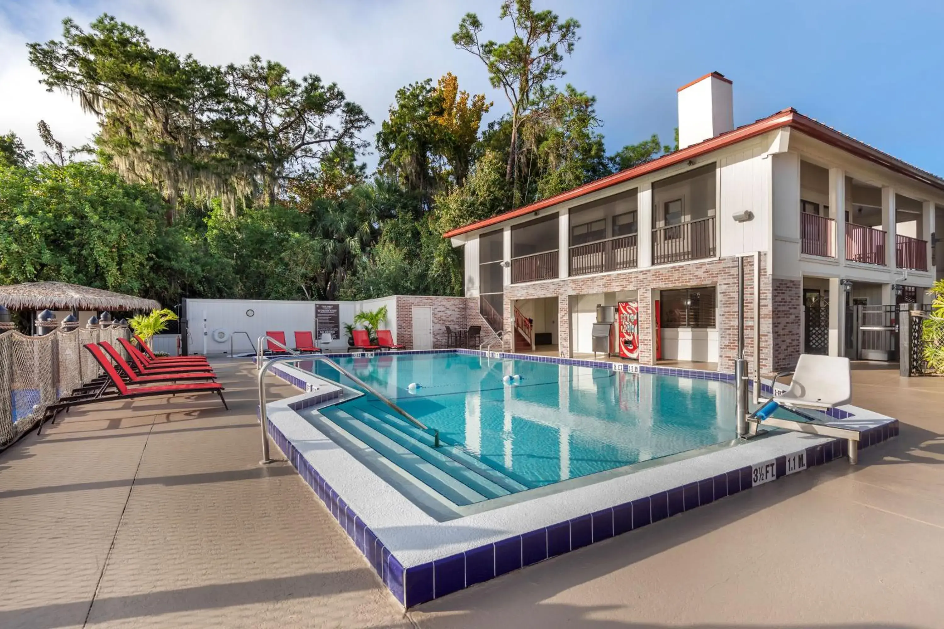 Swimming pool in Bryan's Spanish Cove Swimming pool in Bryan's Spanish Cove