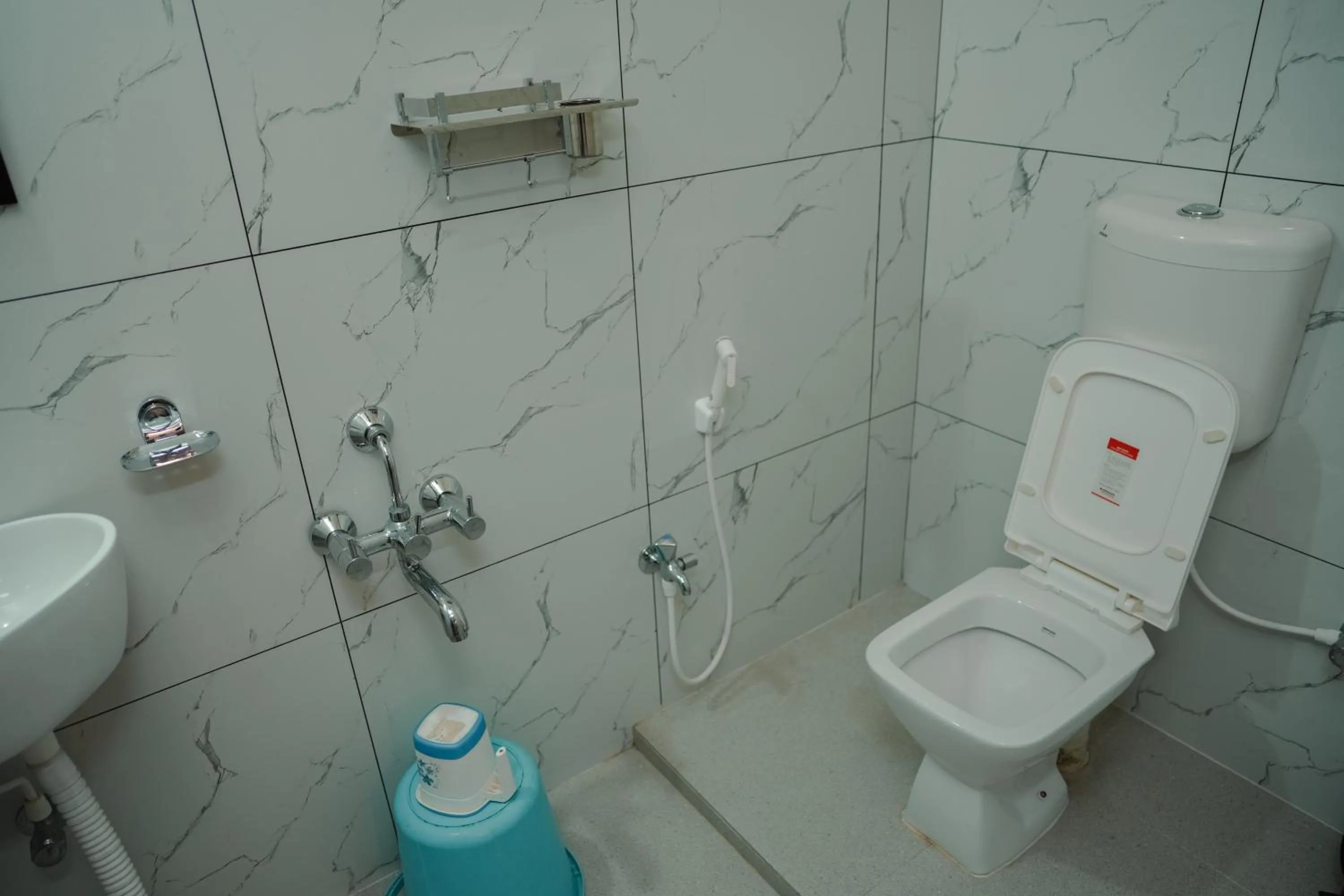 Bathroom in Kristi Guest House, Shantiniketan