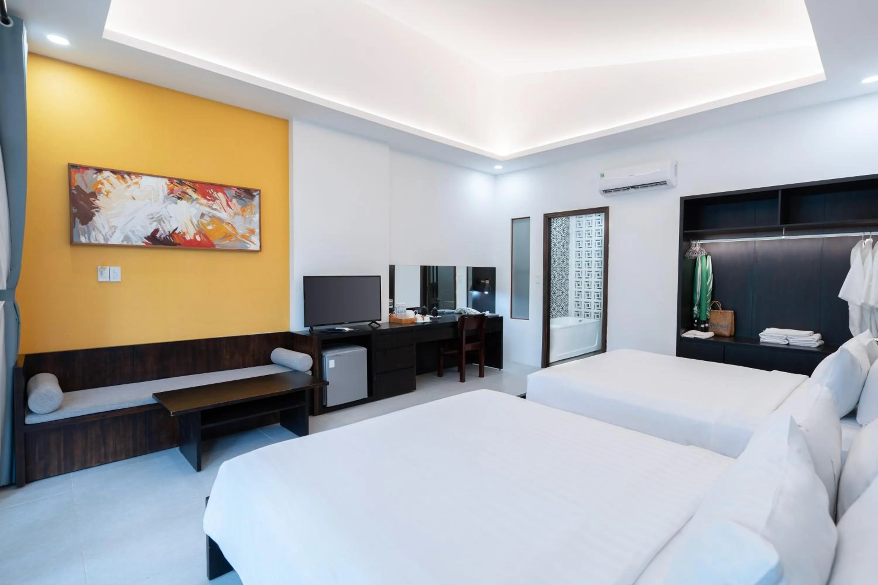 Photo of the whole room, Bed in Kingo Retreat Resort