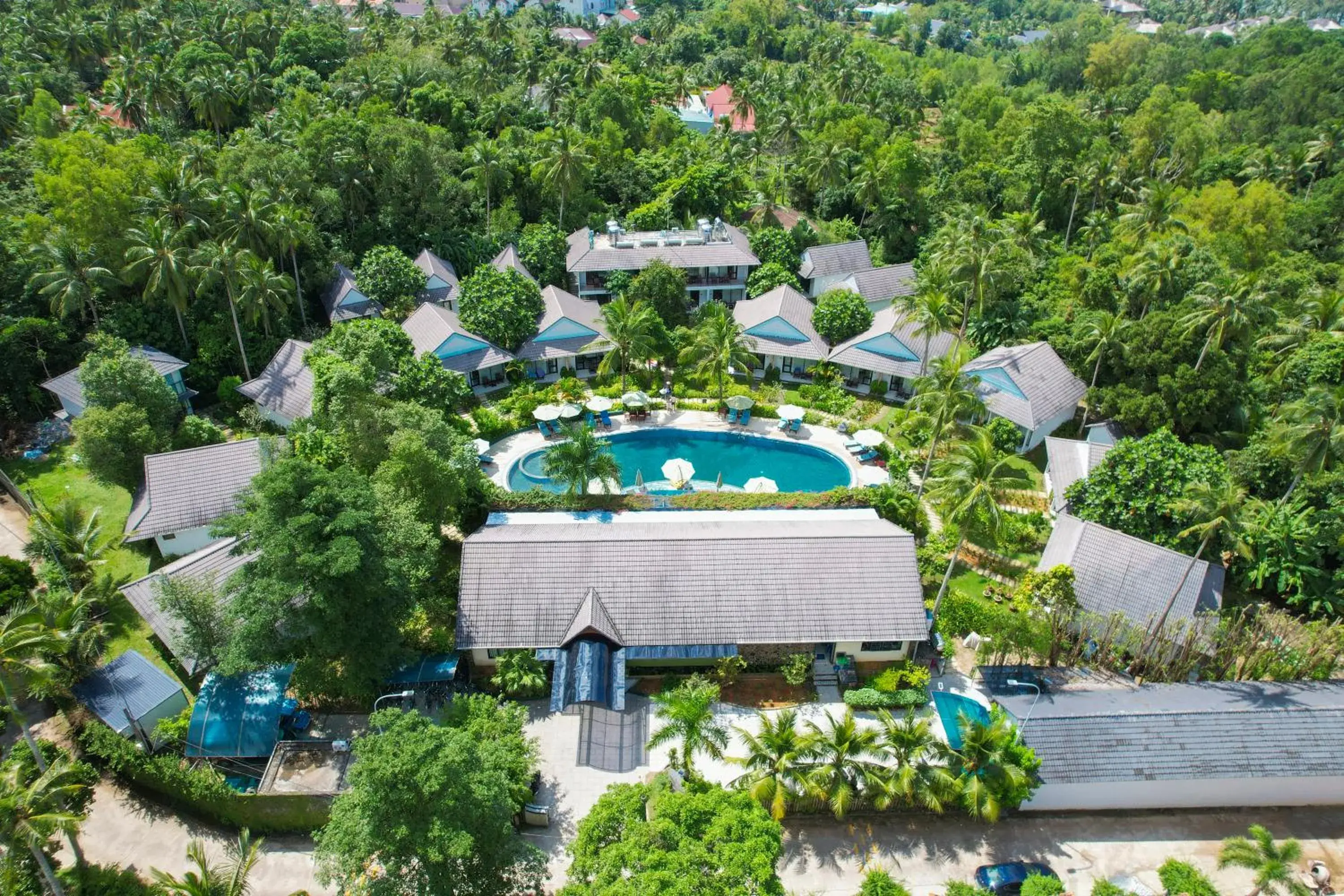 Garden view in Kingo Retreat Resort Garden view in Kingo Retreat Resort