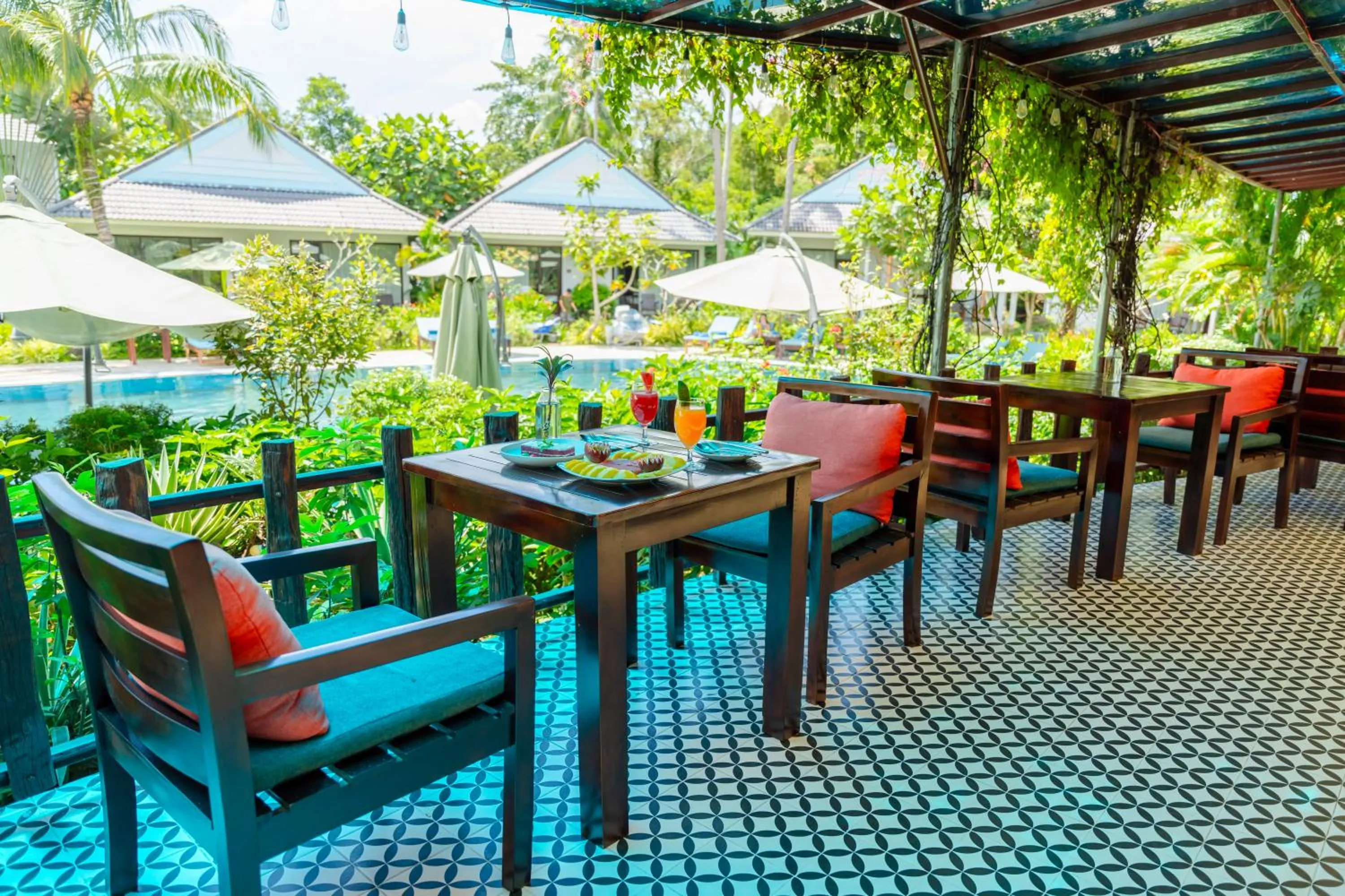 Restaurant/places to eat in Kingo Retreat Resort