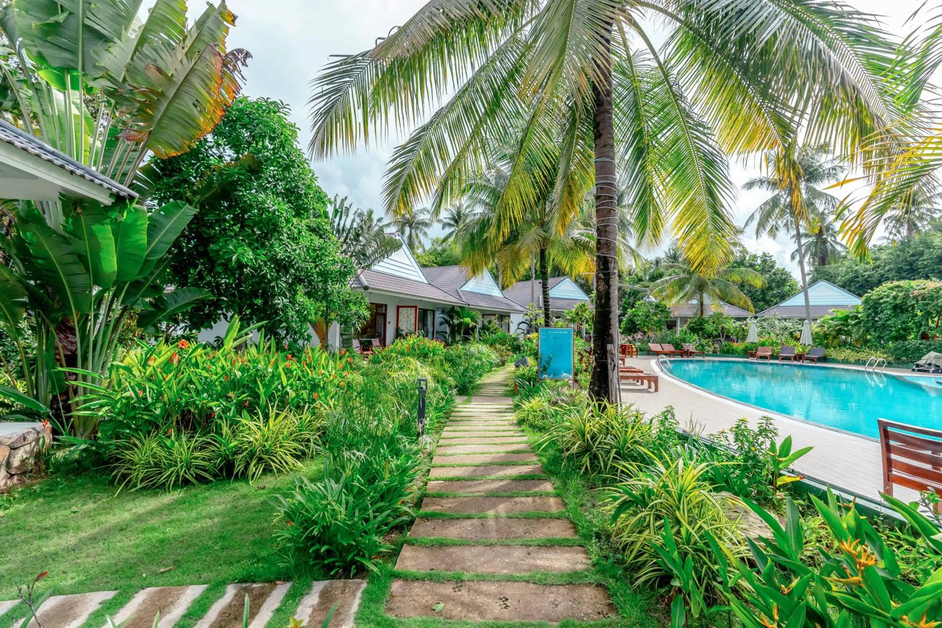 Garden in Kingo Retreat Resort